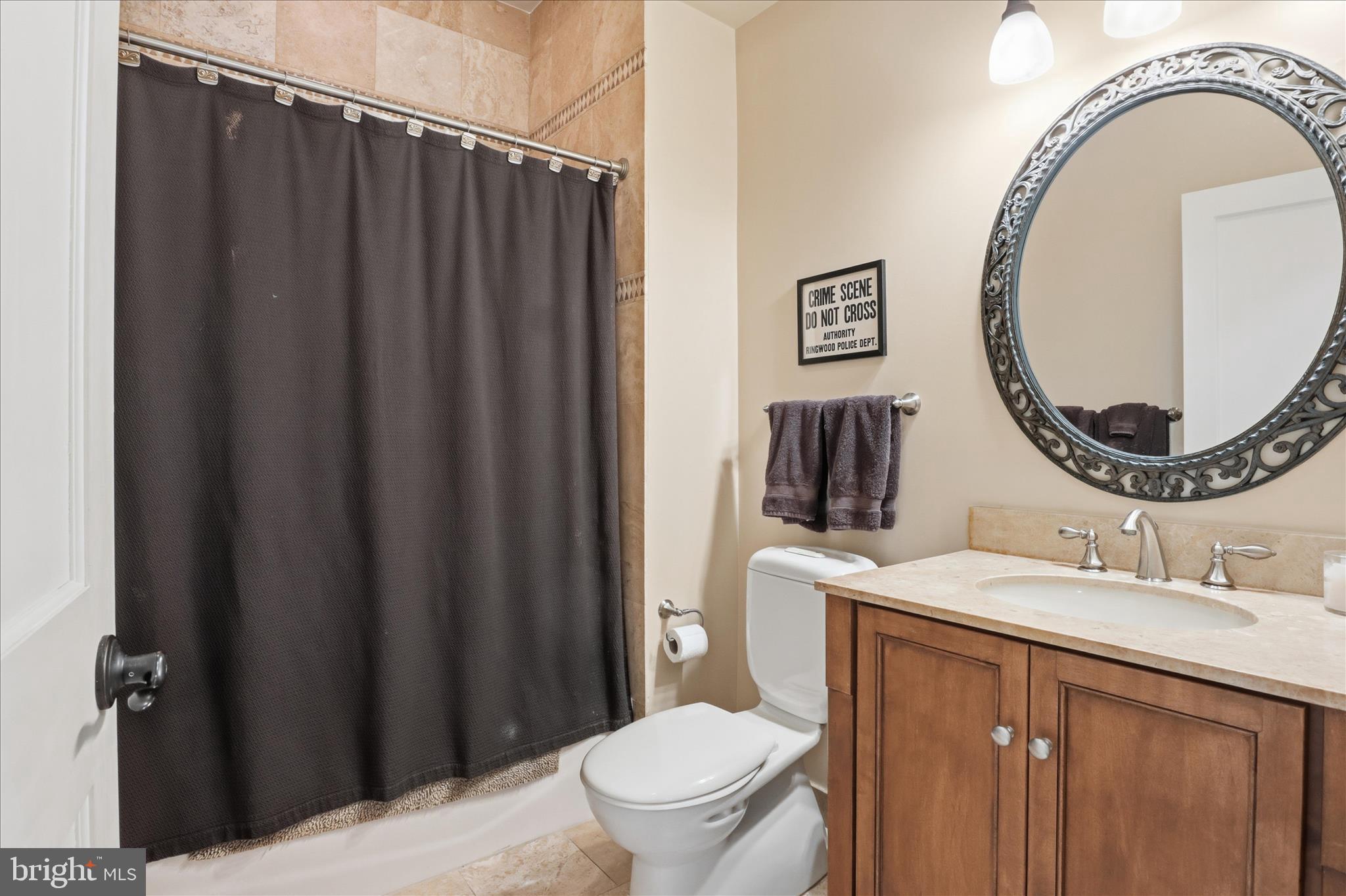 CLARENDON - Residential Lease