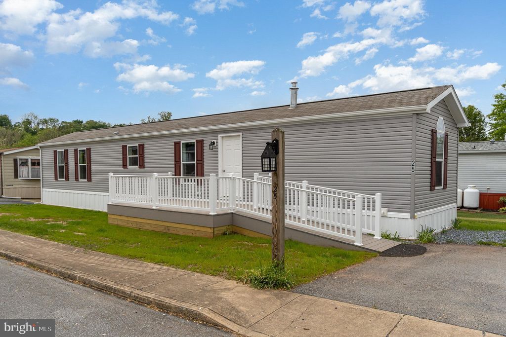 Photo of 500 MOUNT AIRY RD #25, STEVENS, PA 17578 (MLS # PALA2035400)