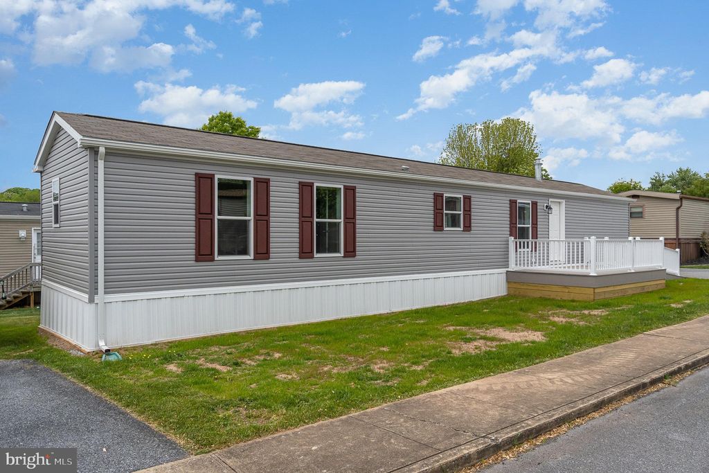 Photo of 500 MOUNT AIRY RD #25, STEVENS, PA 17578 (MLS # PALA2035400)