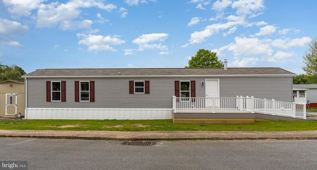 Photo of 500 MOUNT AIRY RD #25, STEVENS, PA 17578 (MLS # PALA2035400)