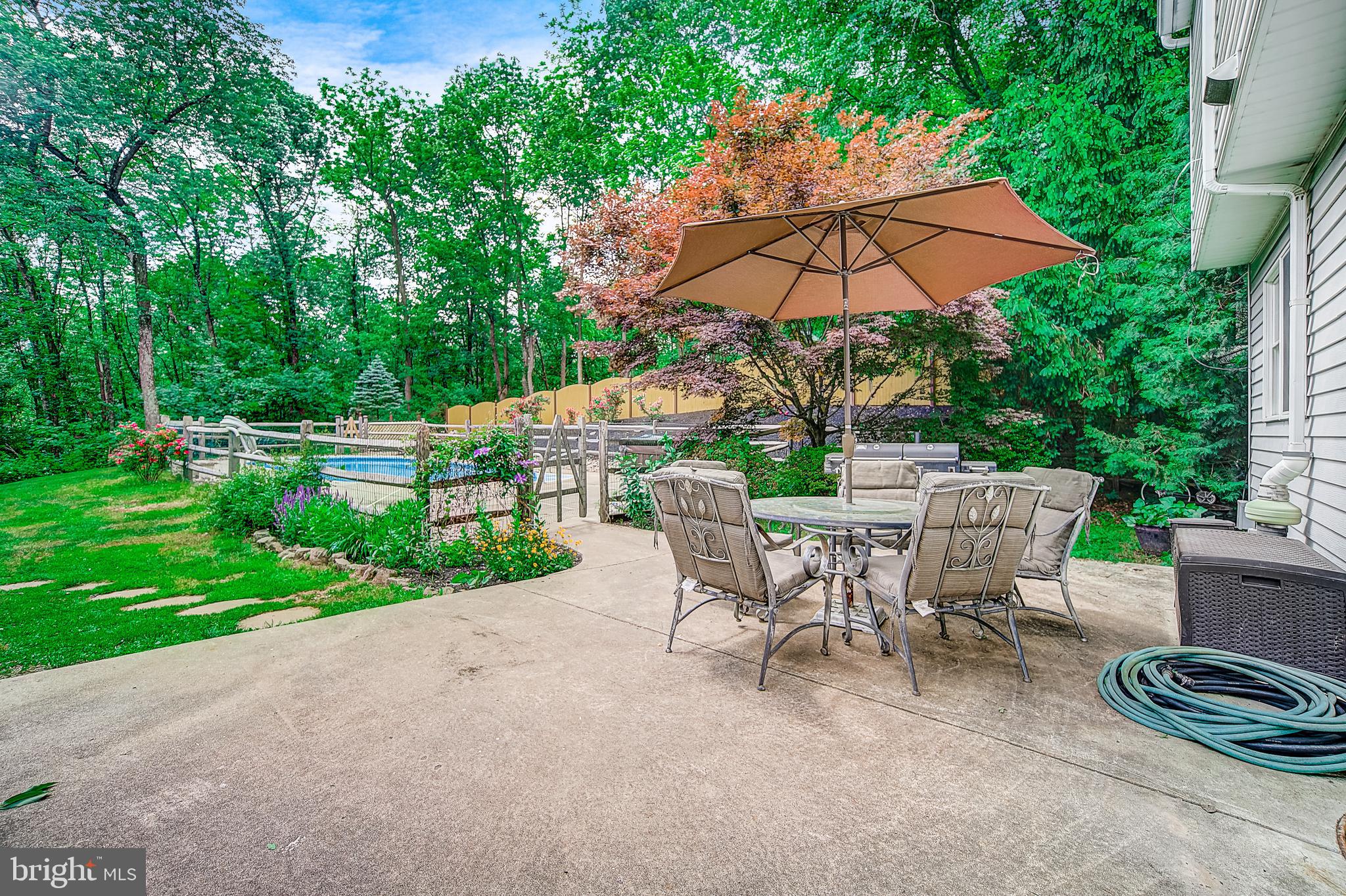 REGAL OAKS - Residential