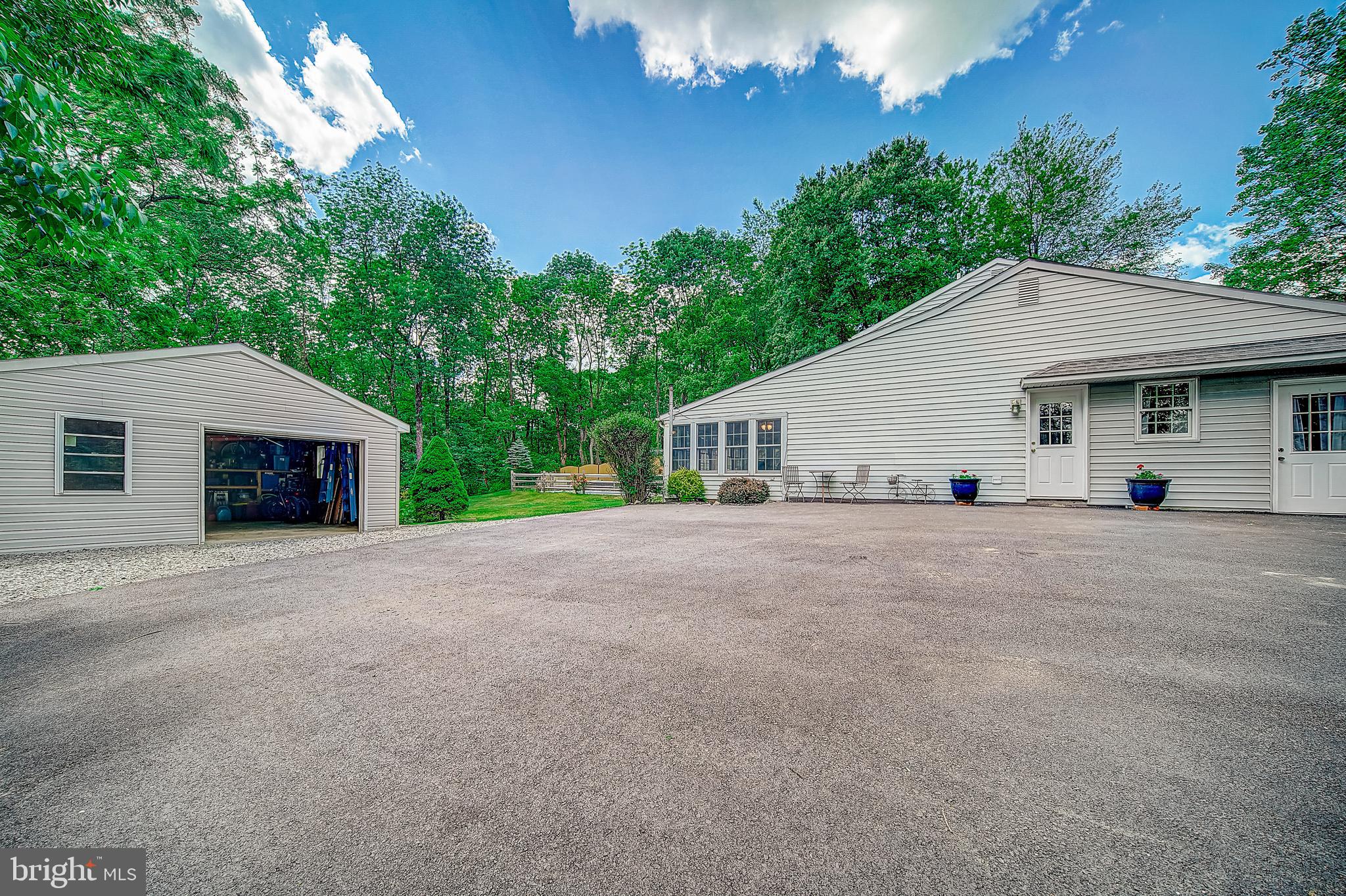 REGAL OAKS - Residential