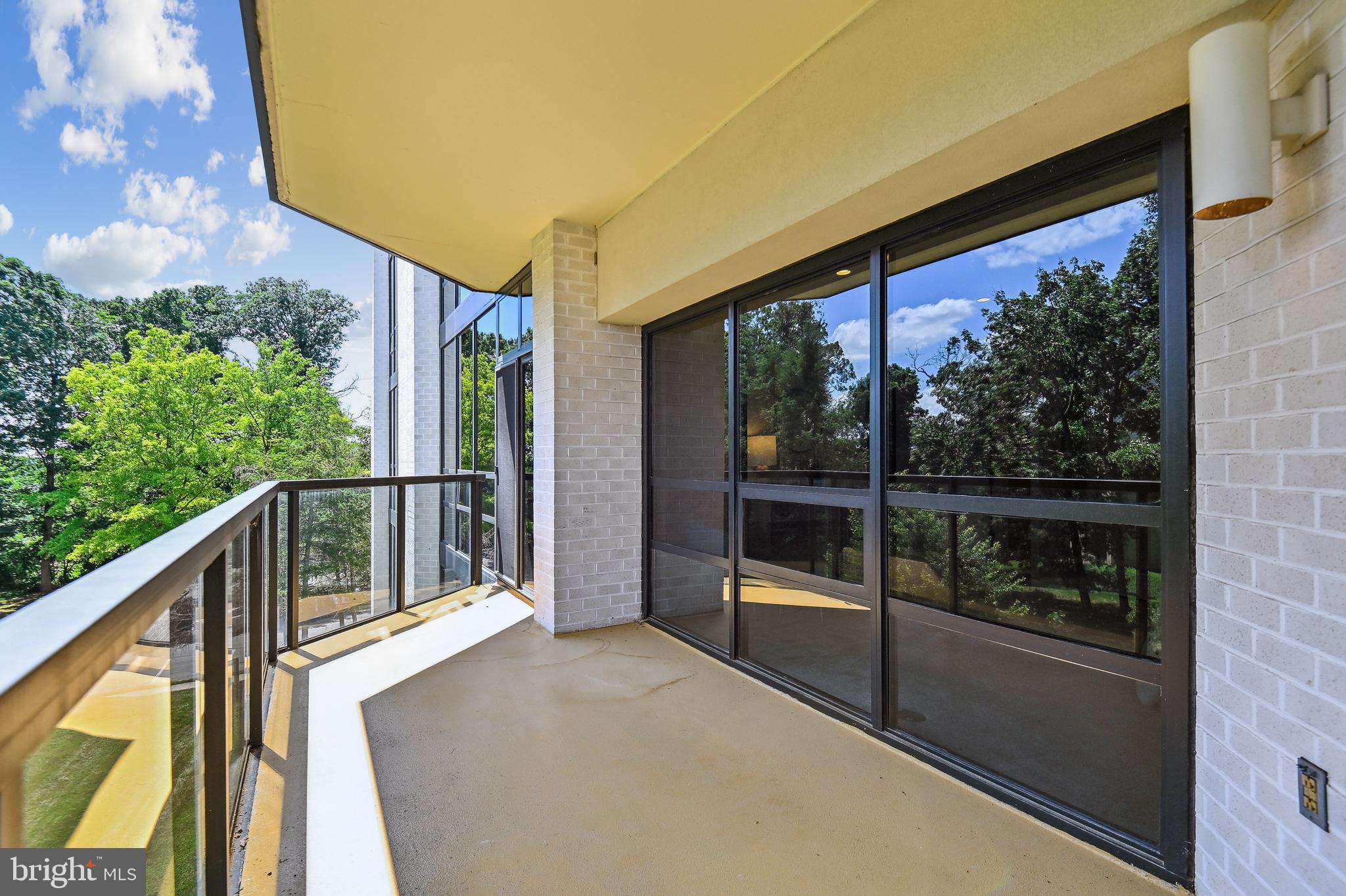 PAVILION IN THE PARK - Residential