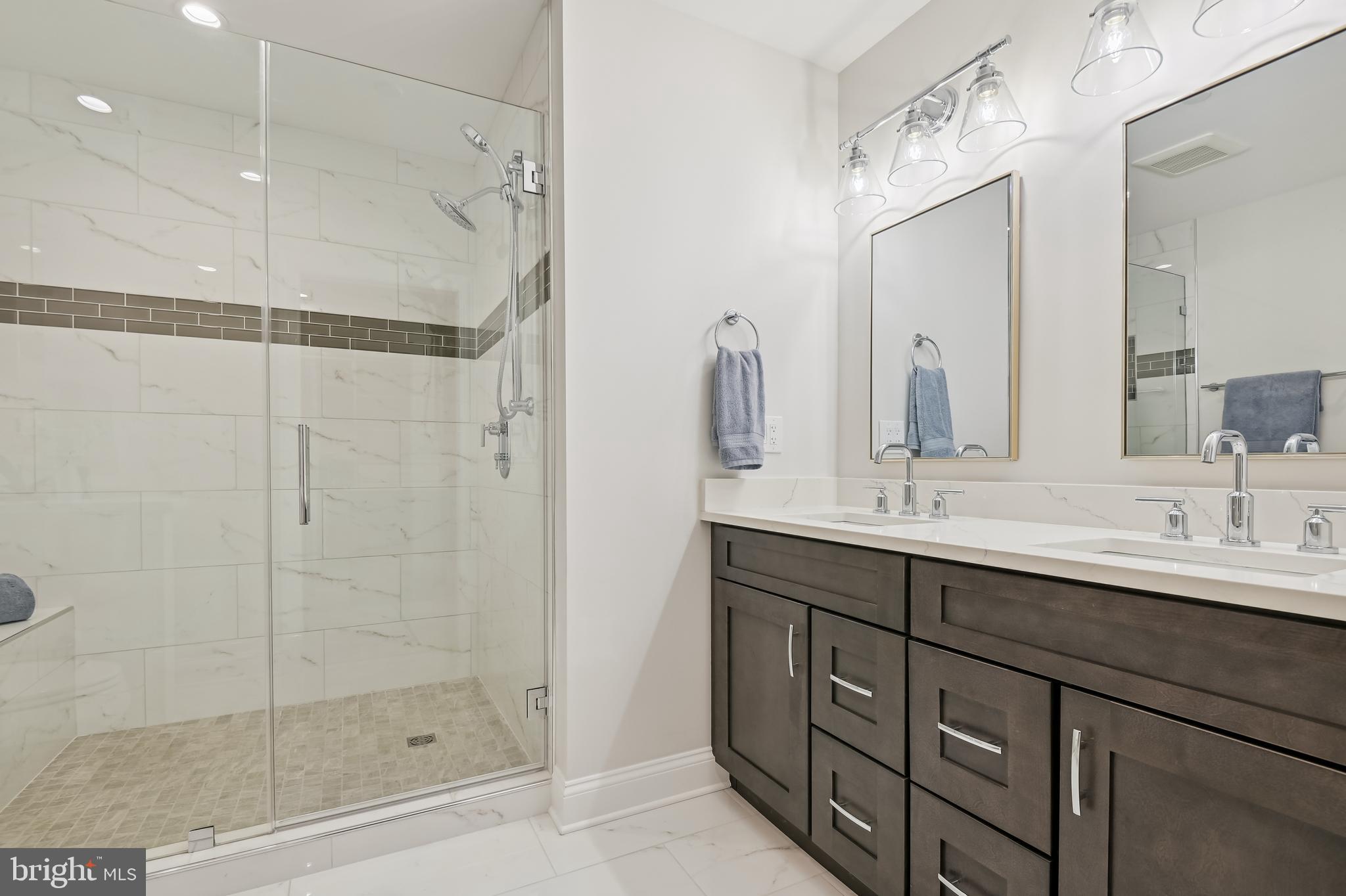 PAVILION IN THE PARK - Residential