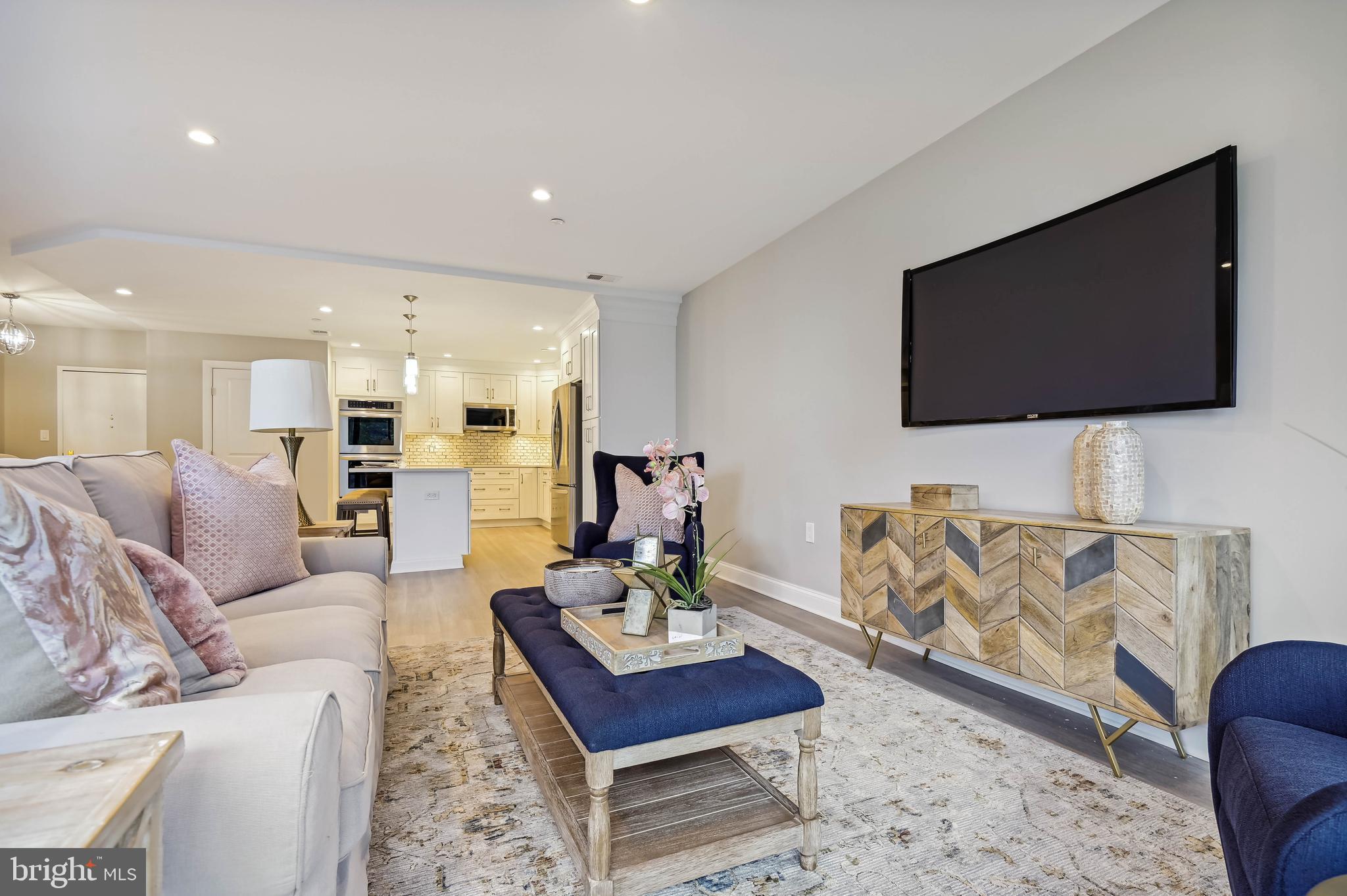 PAVILION IN THE PARK - Residential