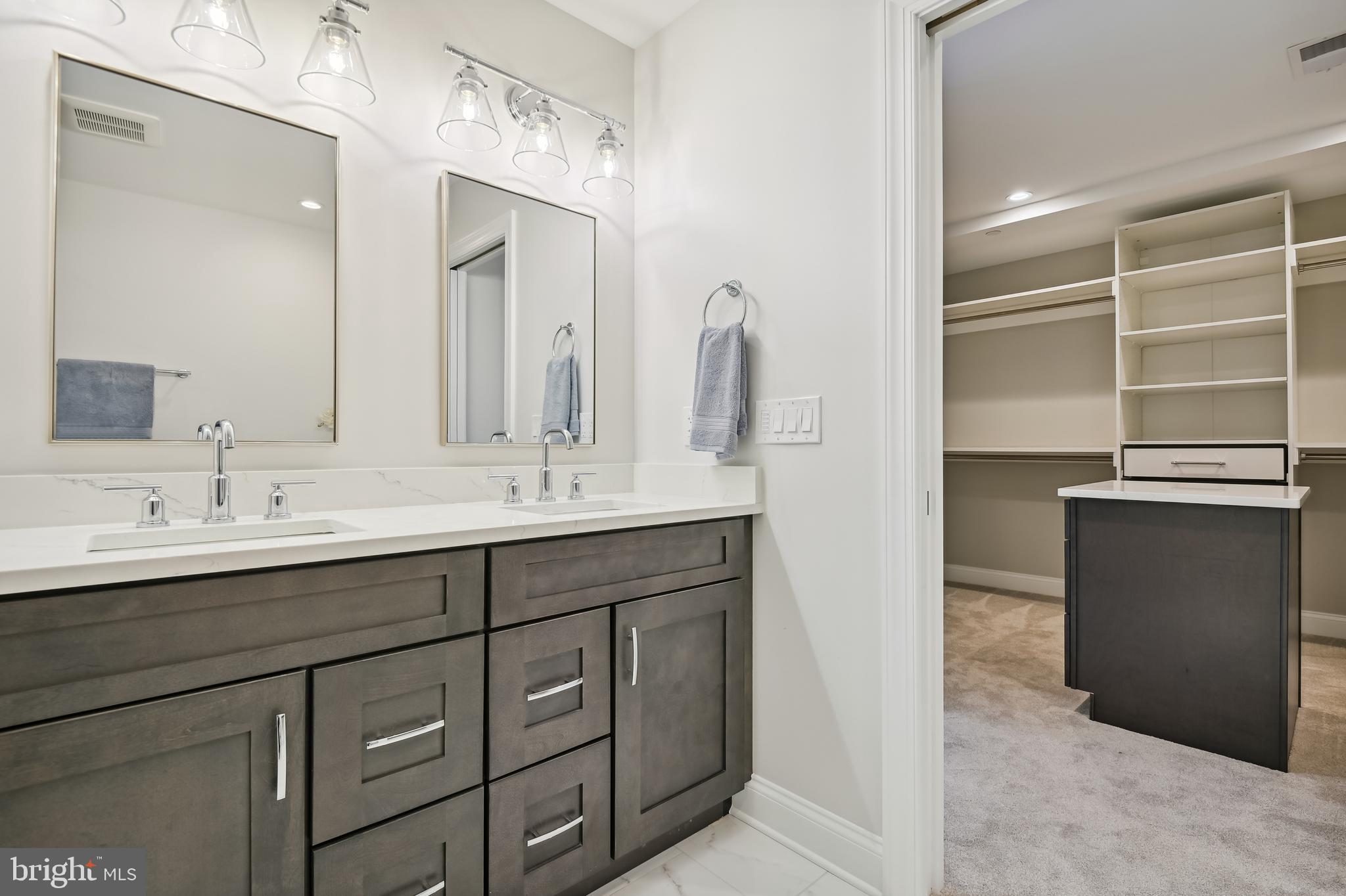 PAVILION IN THE PARK - Residential