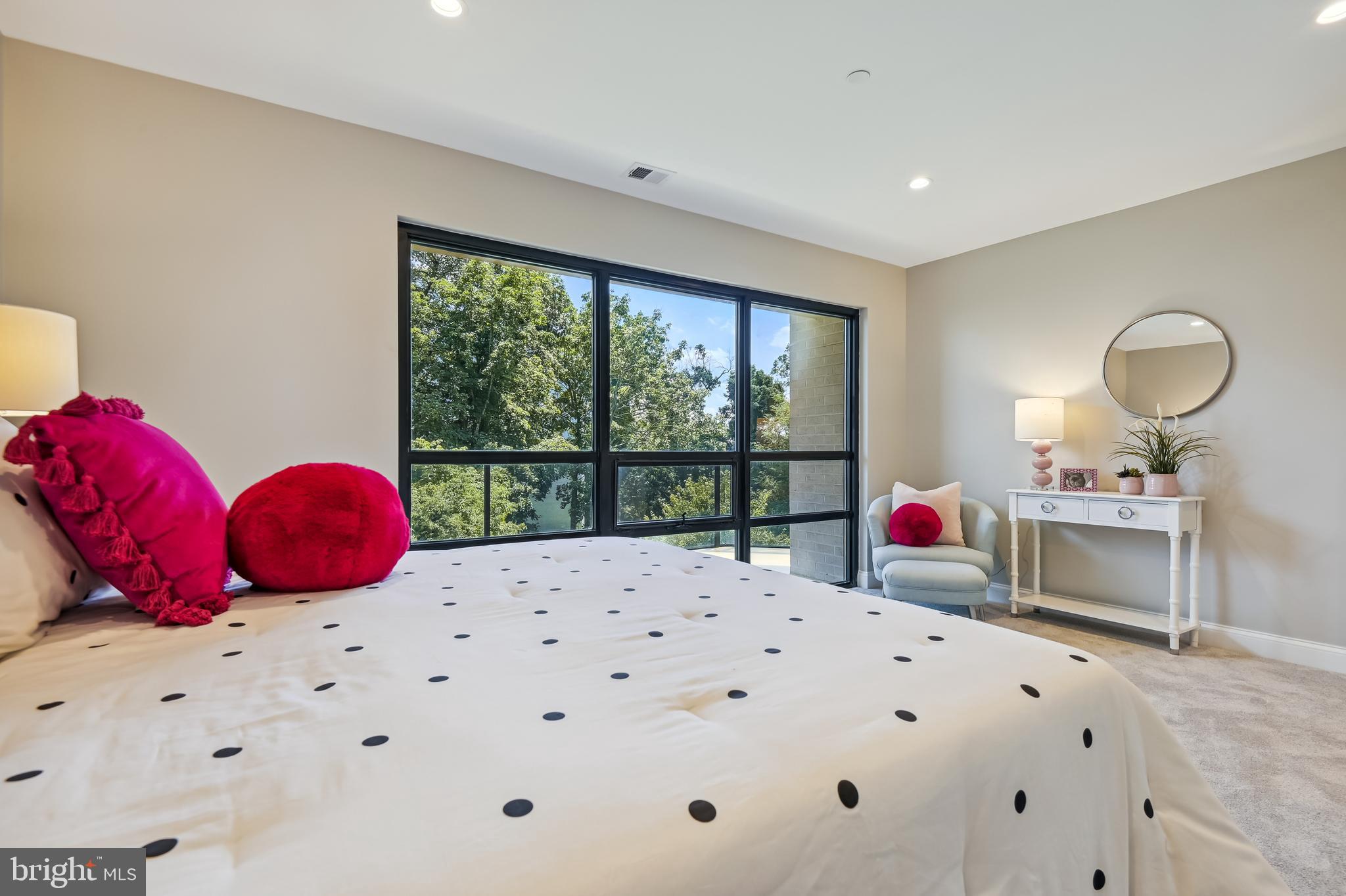 PAVILION IN THE PARK - Residential