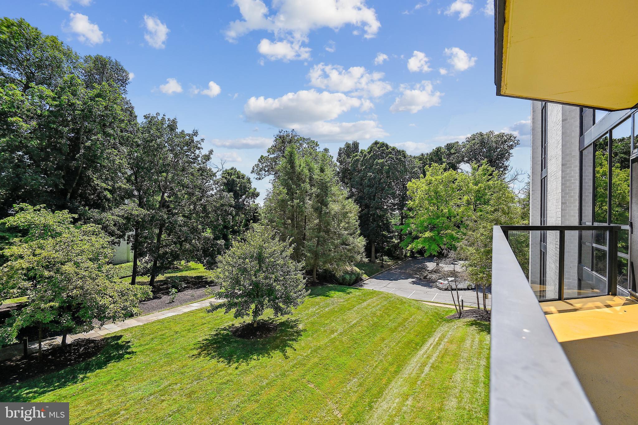 PAVILION IN THE PARK - Residential