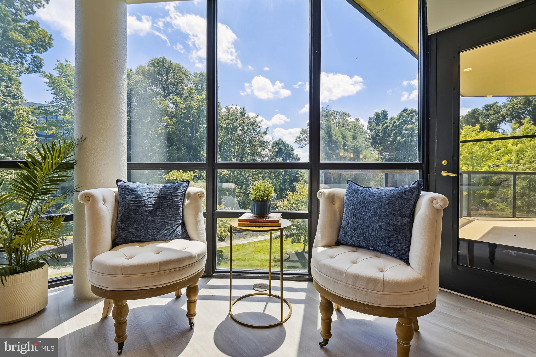 PAVILION IN THE PARK - Residential