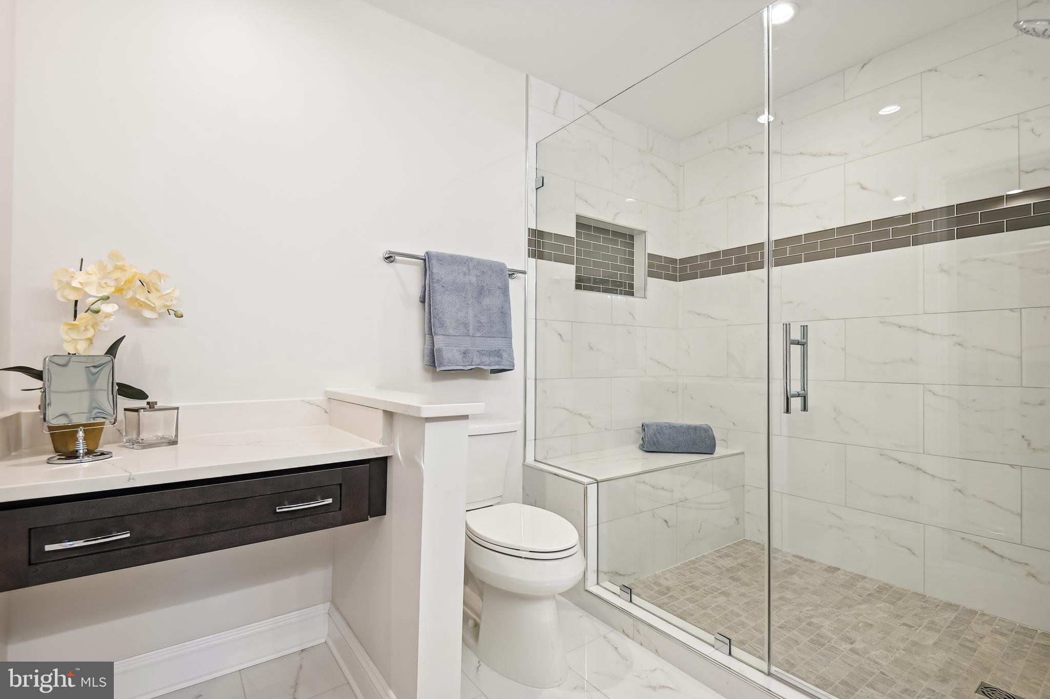 PAVILION IN THE PARK - Residential