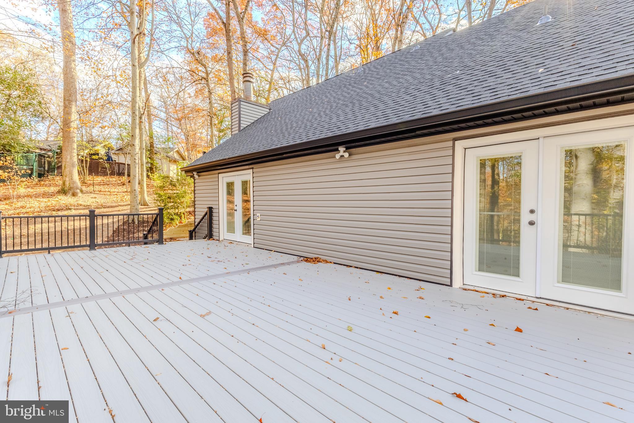 ROLLING KNOLLS - Residential