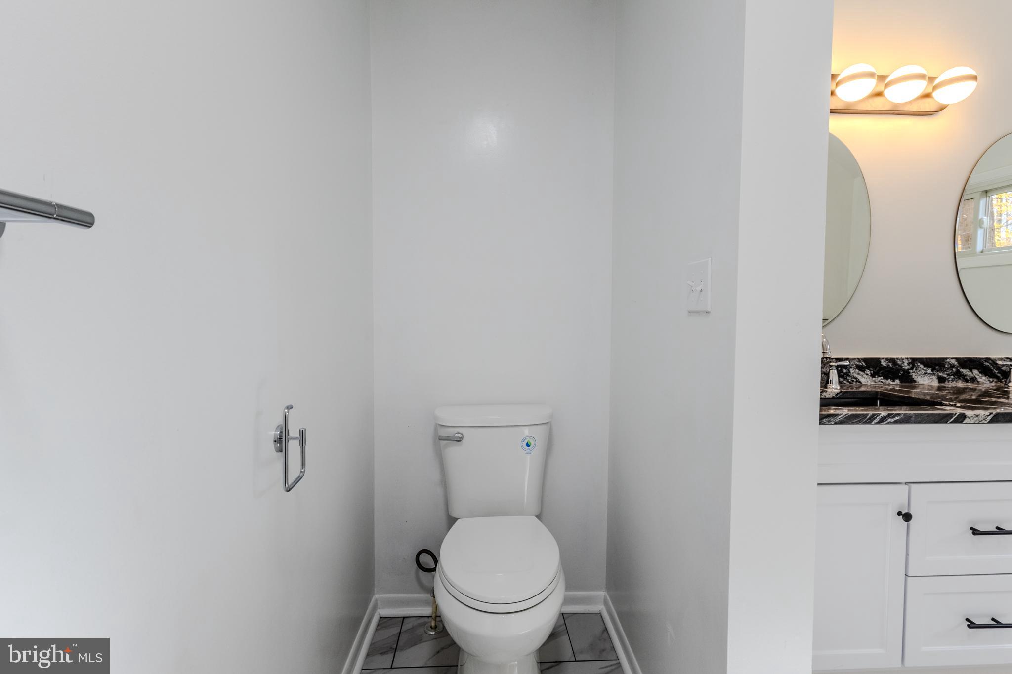 ROLLING KNOLLS - Residential