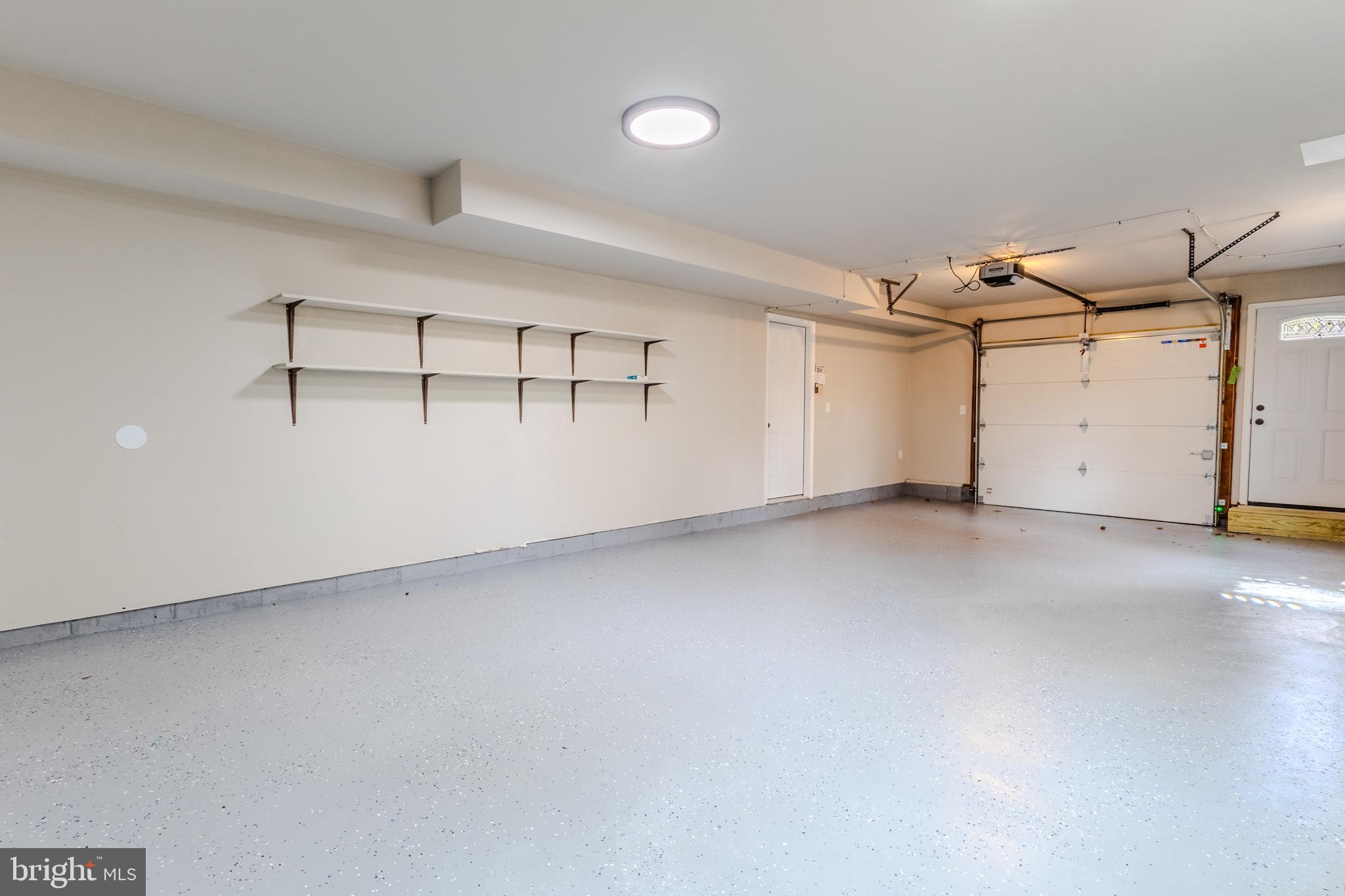 ROLLING KNOLLS - Residential