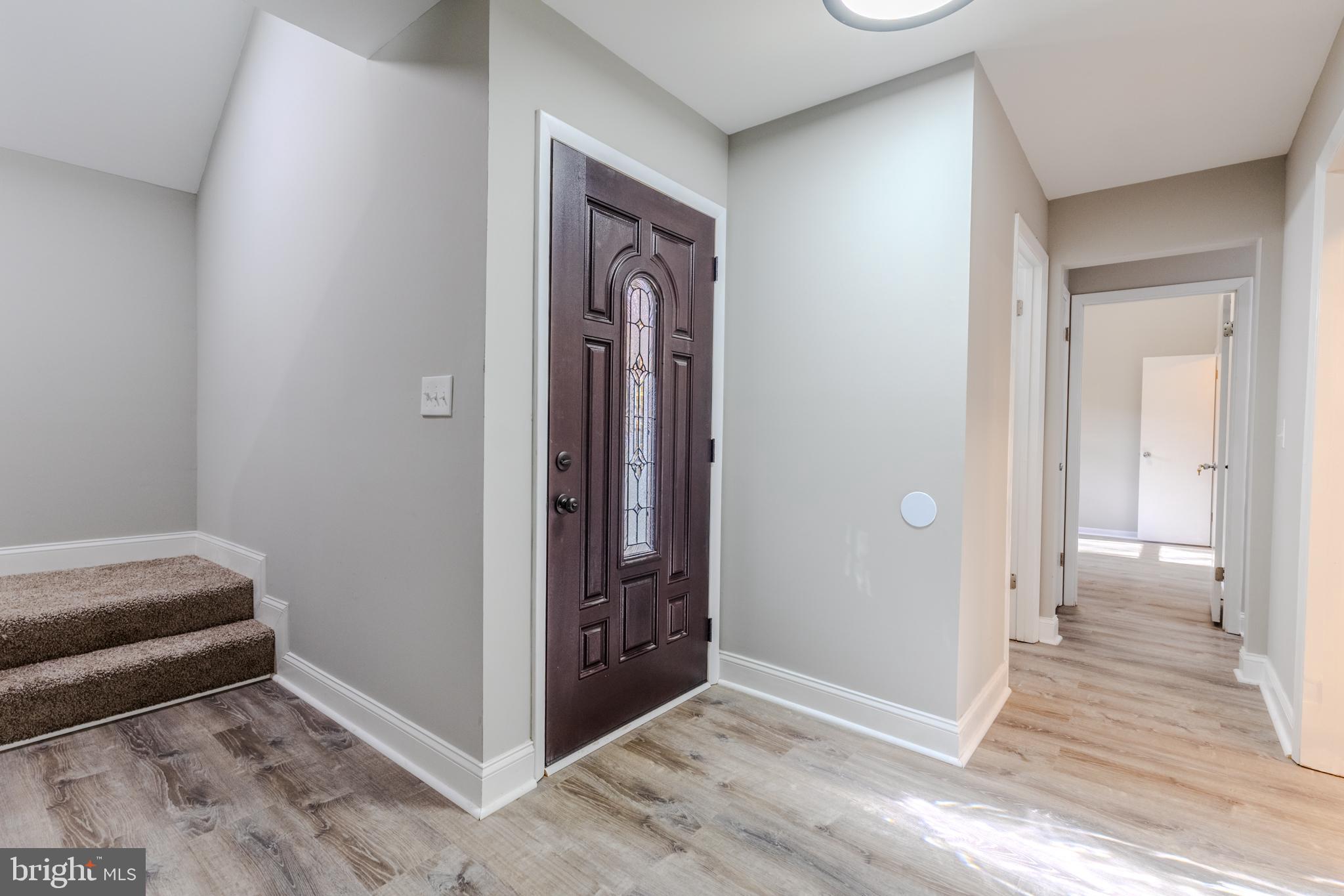 ROLLING KNOLLS - Residential