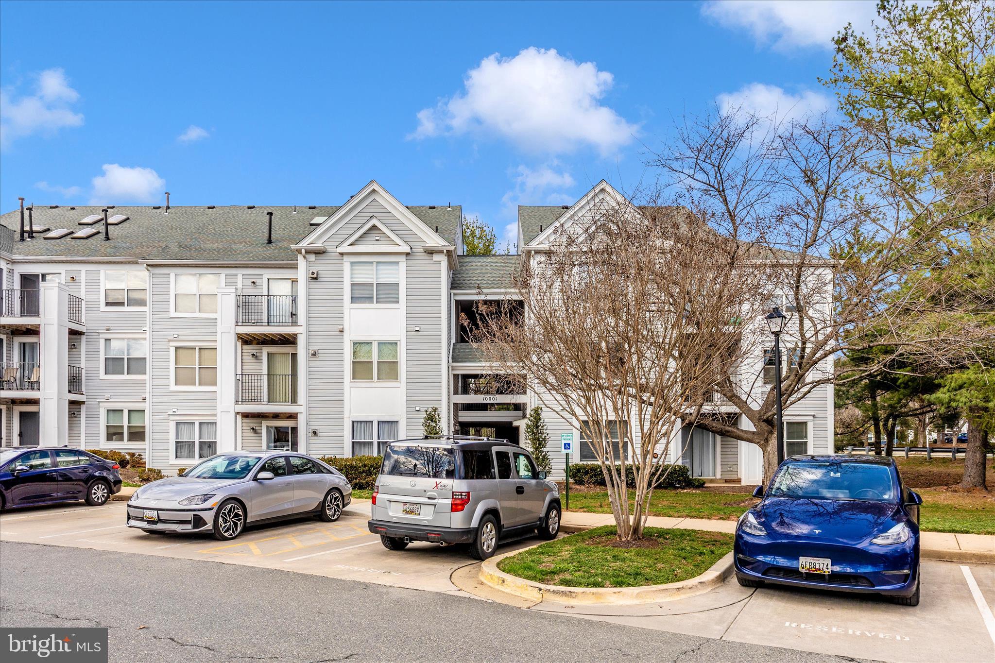 10001 VANDERBILT CIRCLE 4