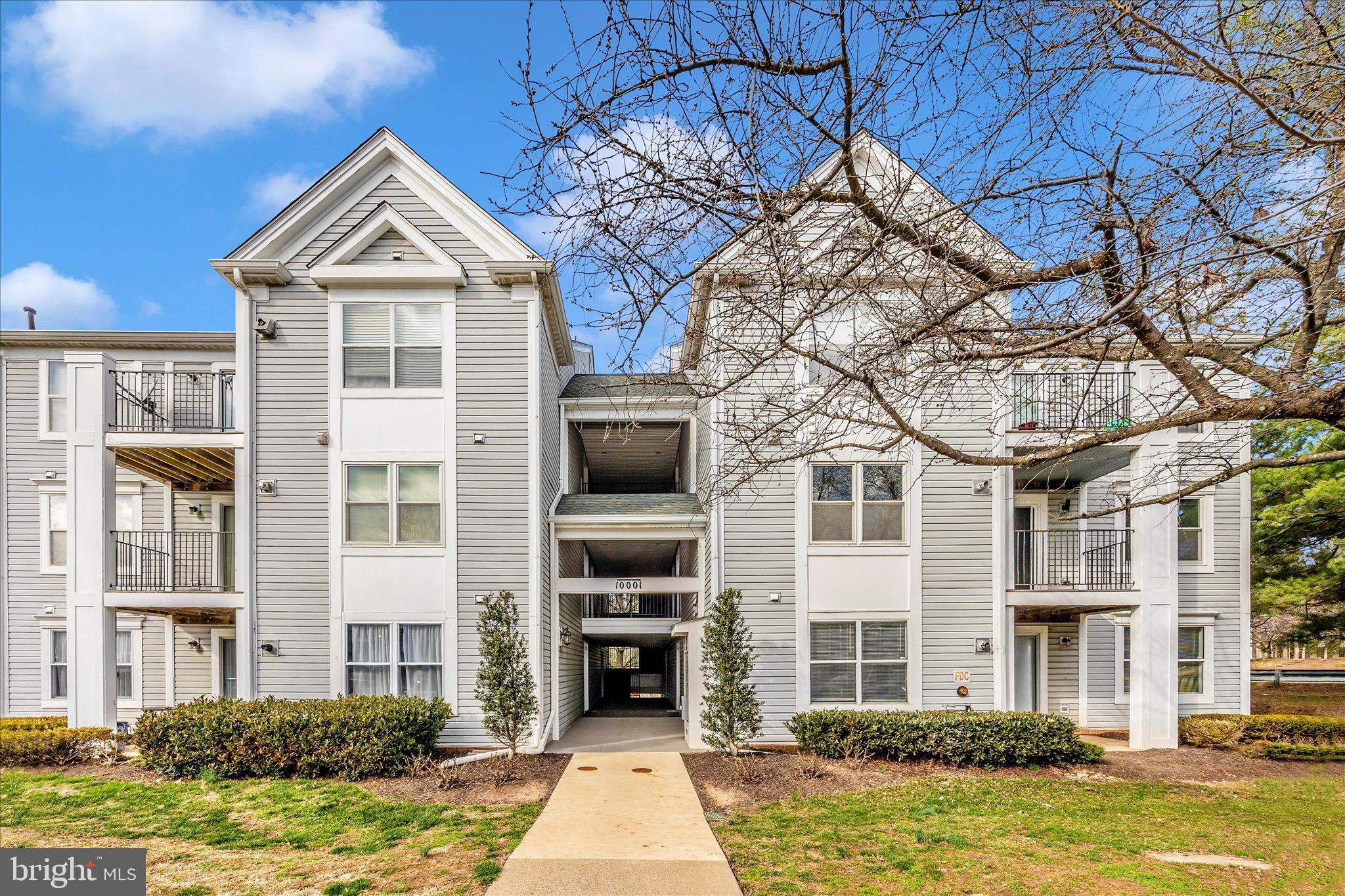 10001 VANDERBILT CIRCLE 4
