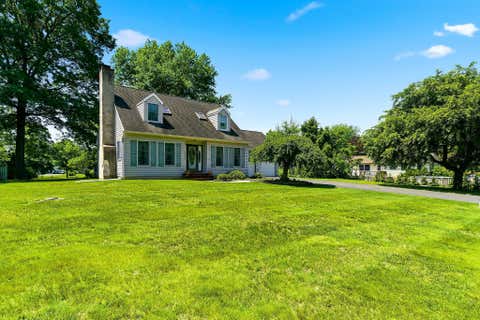 Photo of 8 Edwards Drive, WRIGHTSTOWN, NJ 08562 (MLS # NJBL2113714)