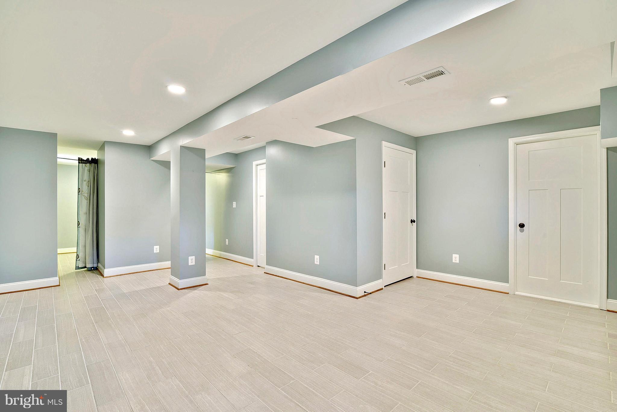 ALEXANDRIA - Residential Lease