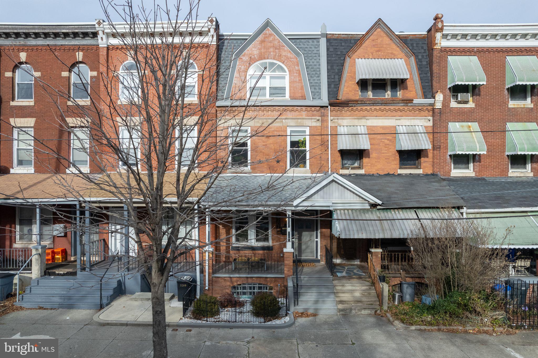 STRAWBERRY MANSION - Residential