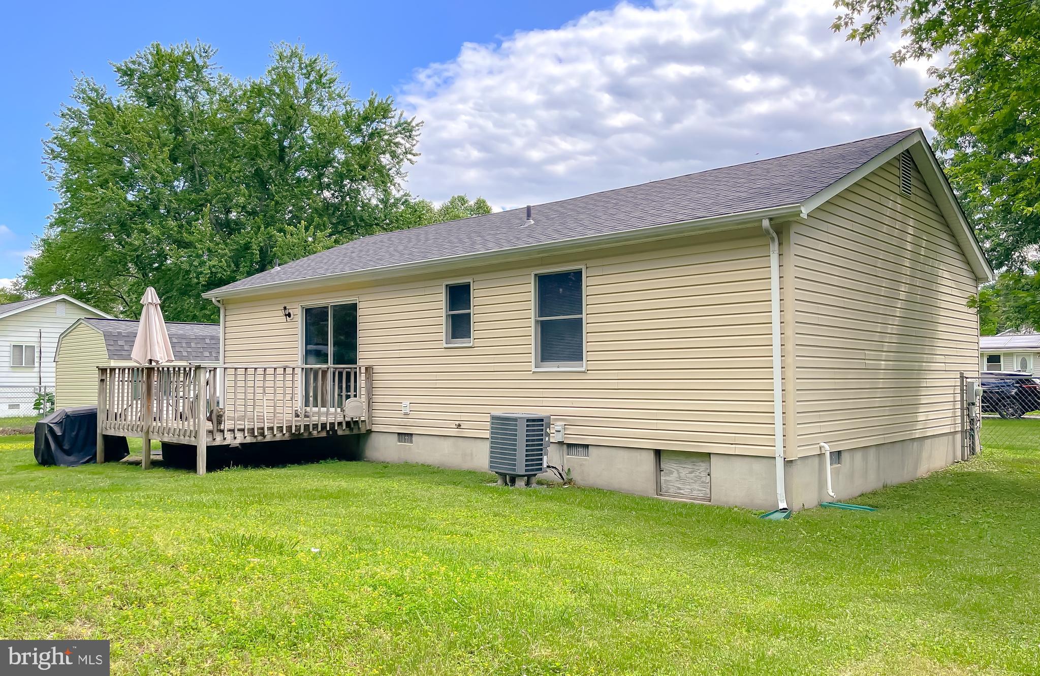 GOLDEN BEACH - Residential Lease