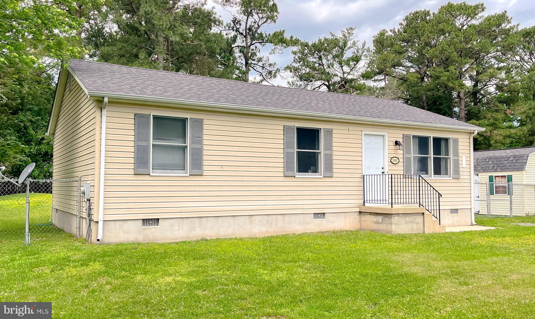 GOLDEN BEACH - Residential Lease