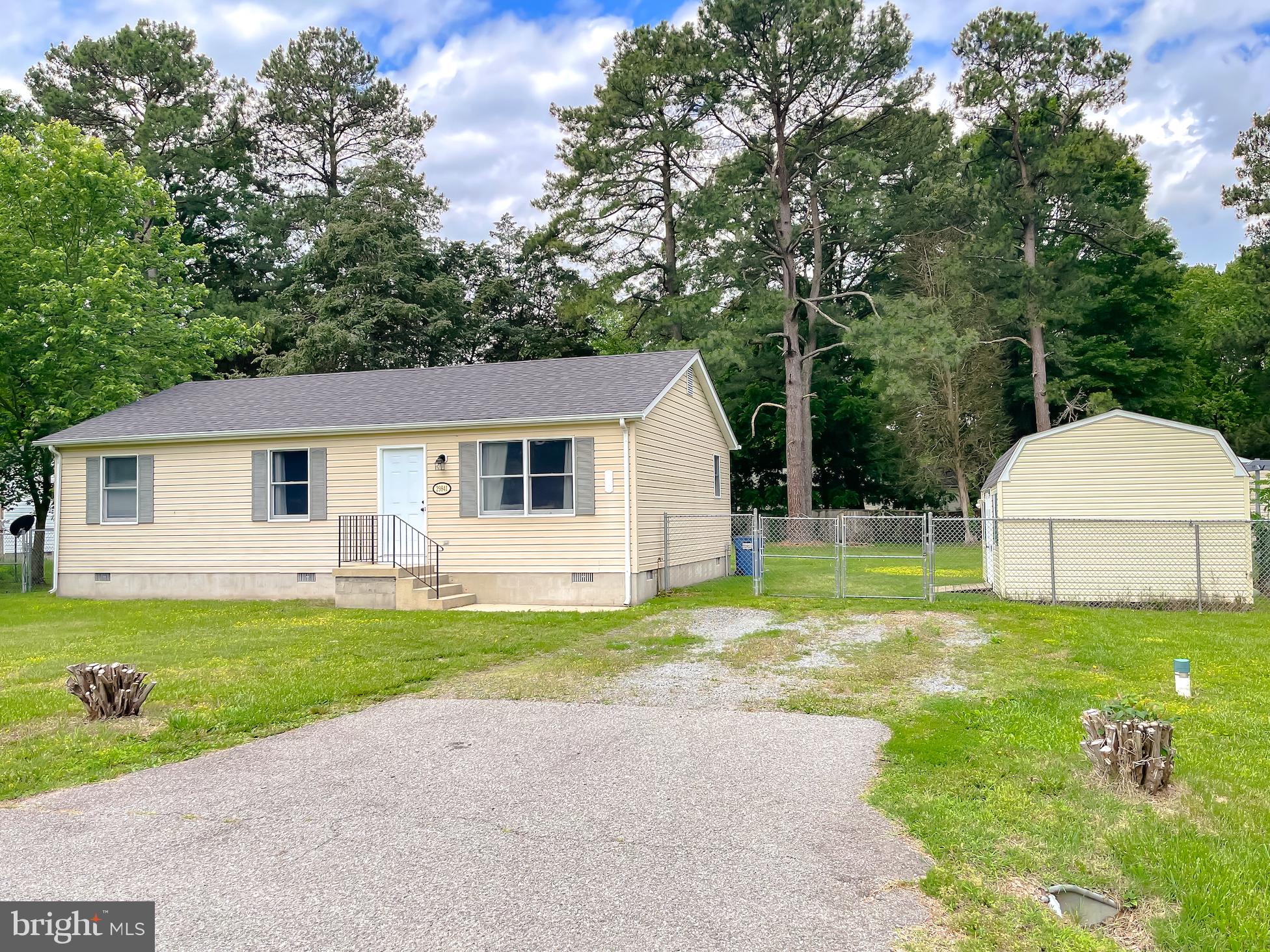 GOLDEN BEACH - Residential Lease