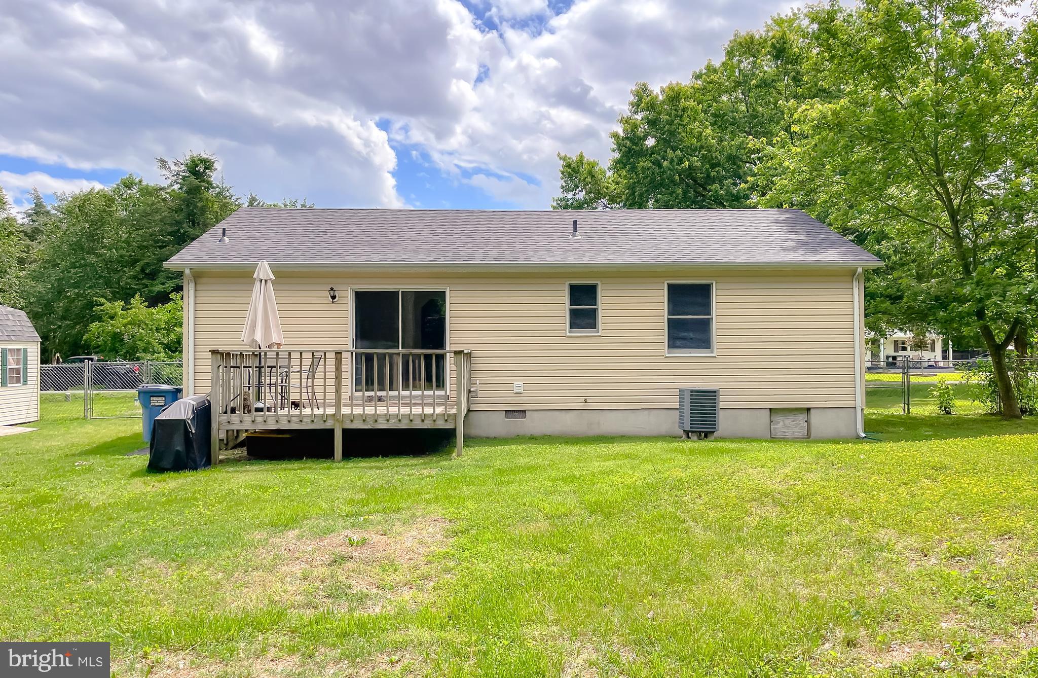 GOLDEN BEACH - Residential Lease