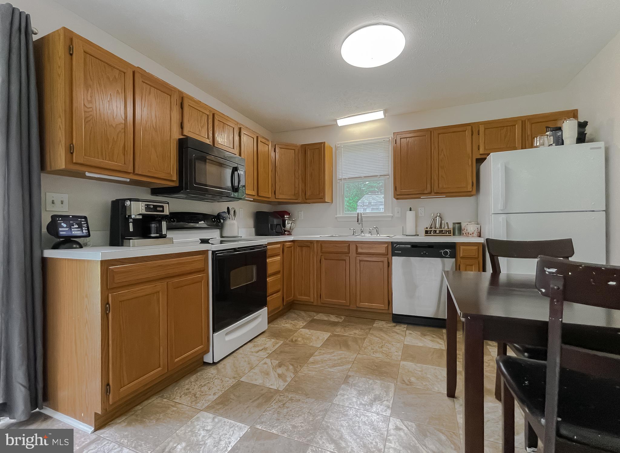 GOLDEN BEACH - Residential Lease