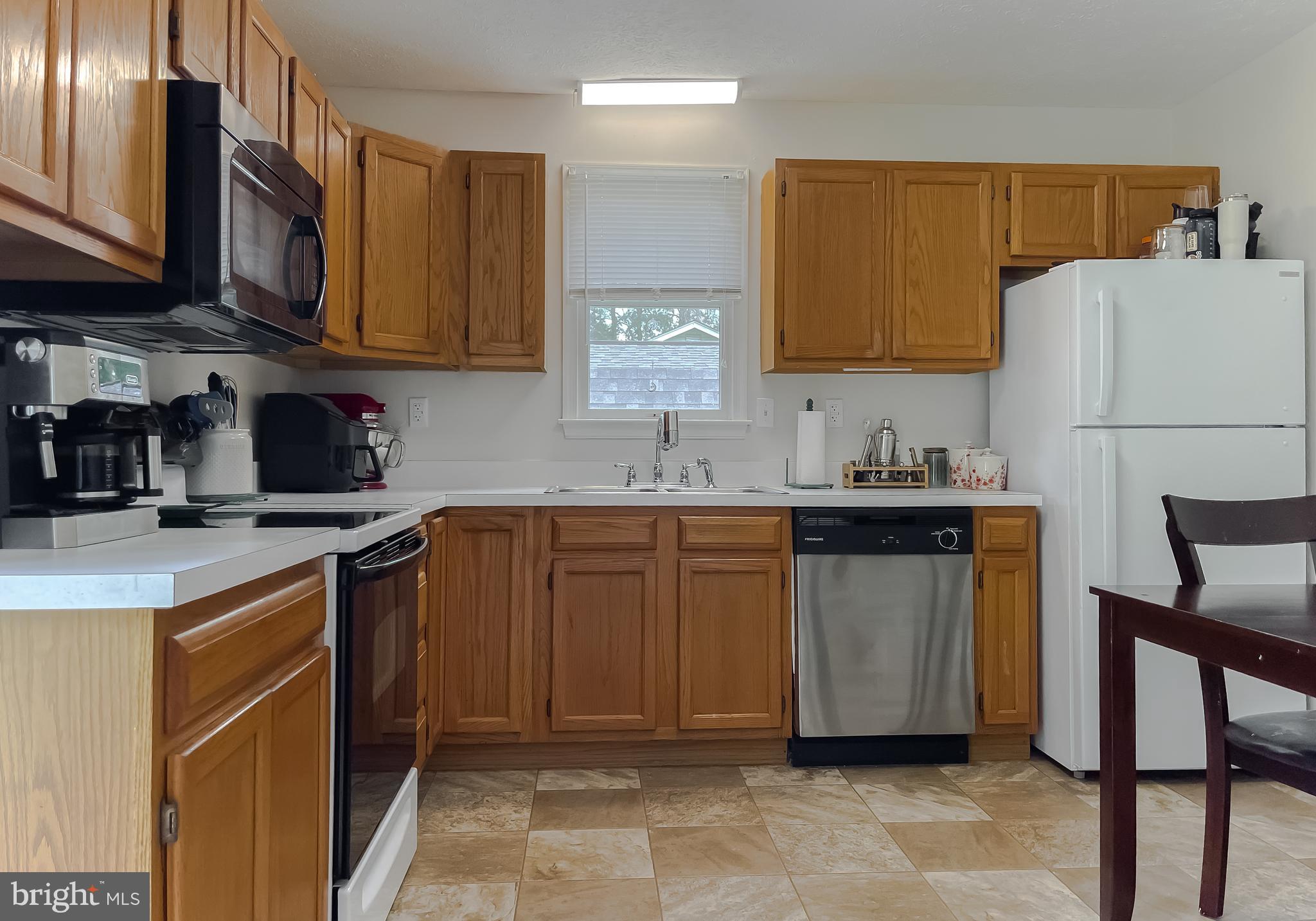 GOLDEN BEACH - Residential Lease