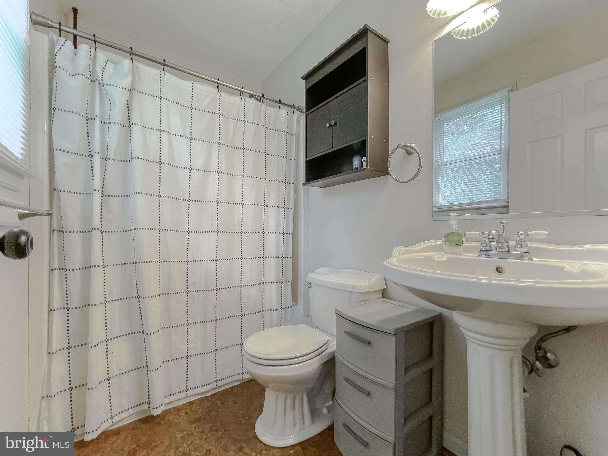 GOLDEN BEACH - Residential Lease