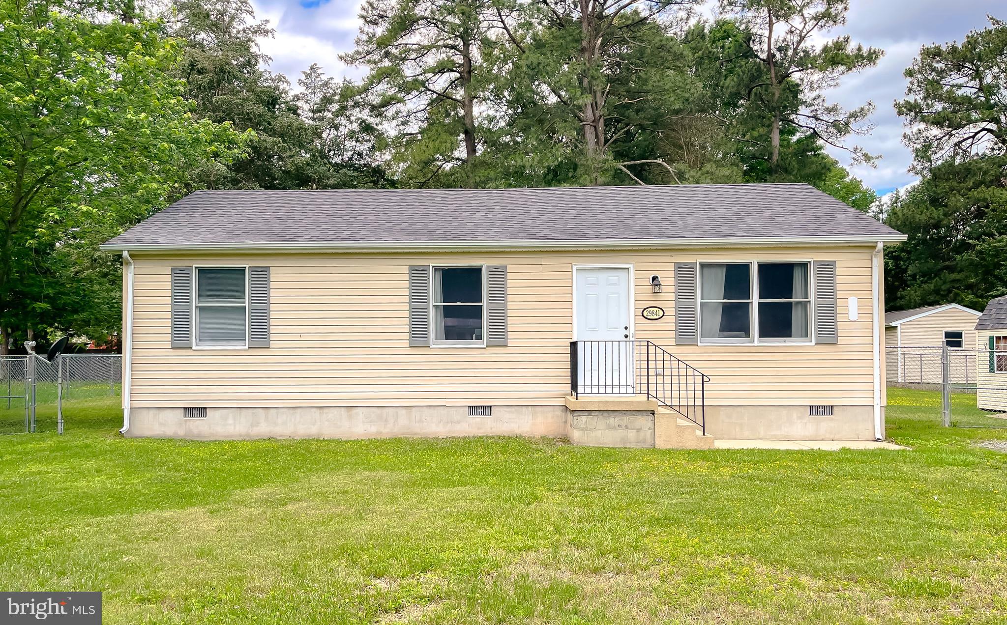 GOLDEN BEACH - Residential Lease