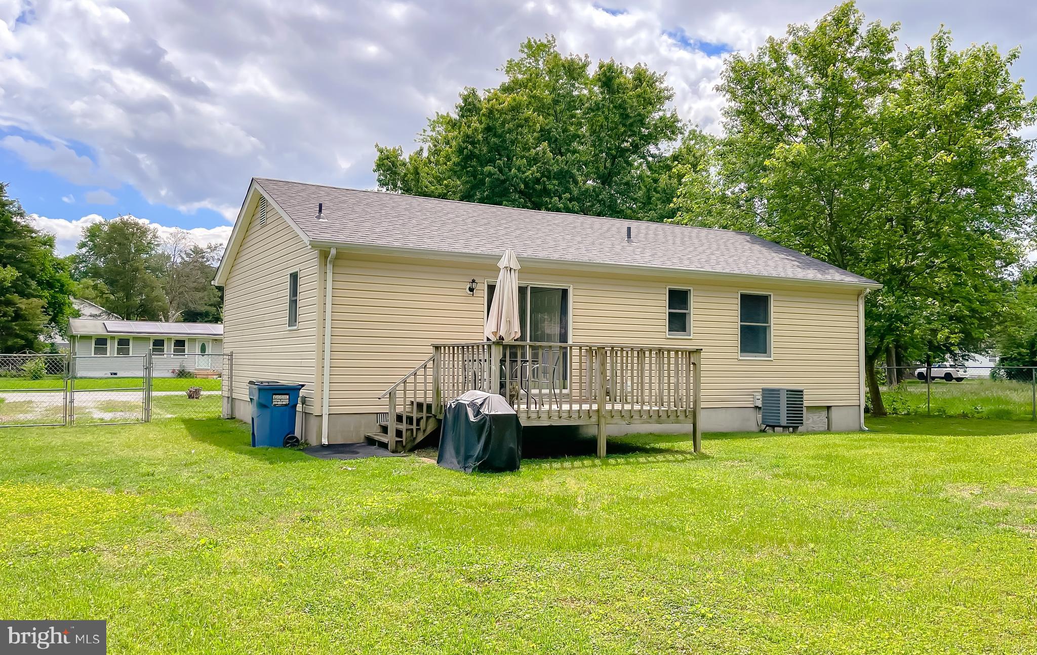 GOLDEN BEACH - Residential Lease