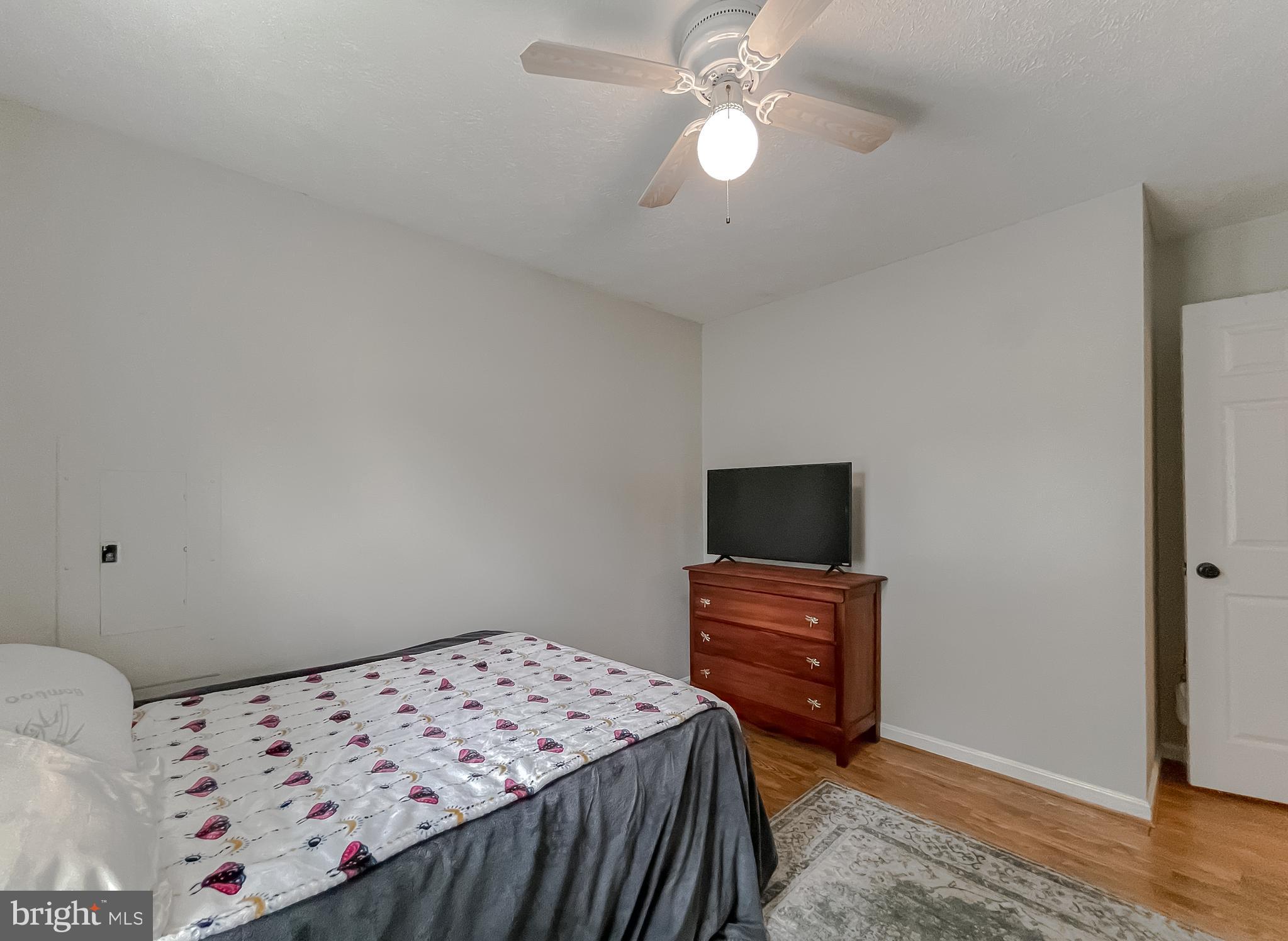 GOLDEN BEACH - Residential Lease