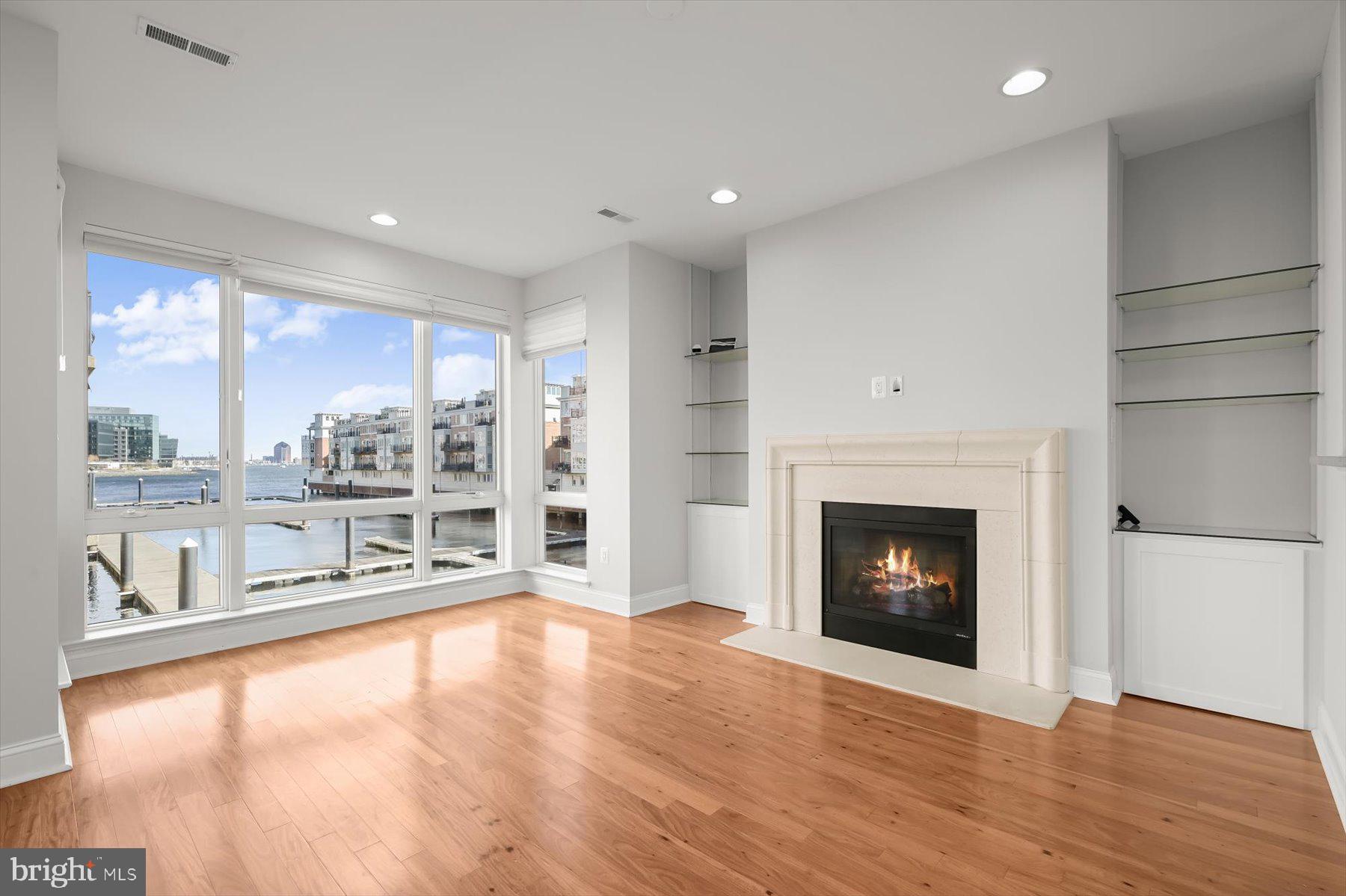 PIER HOMES AT HARBORVIEW - Residential