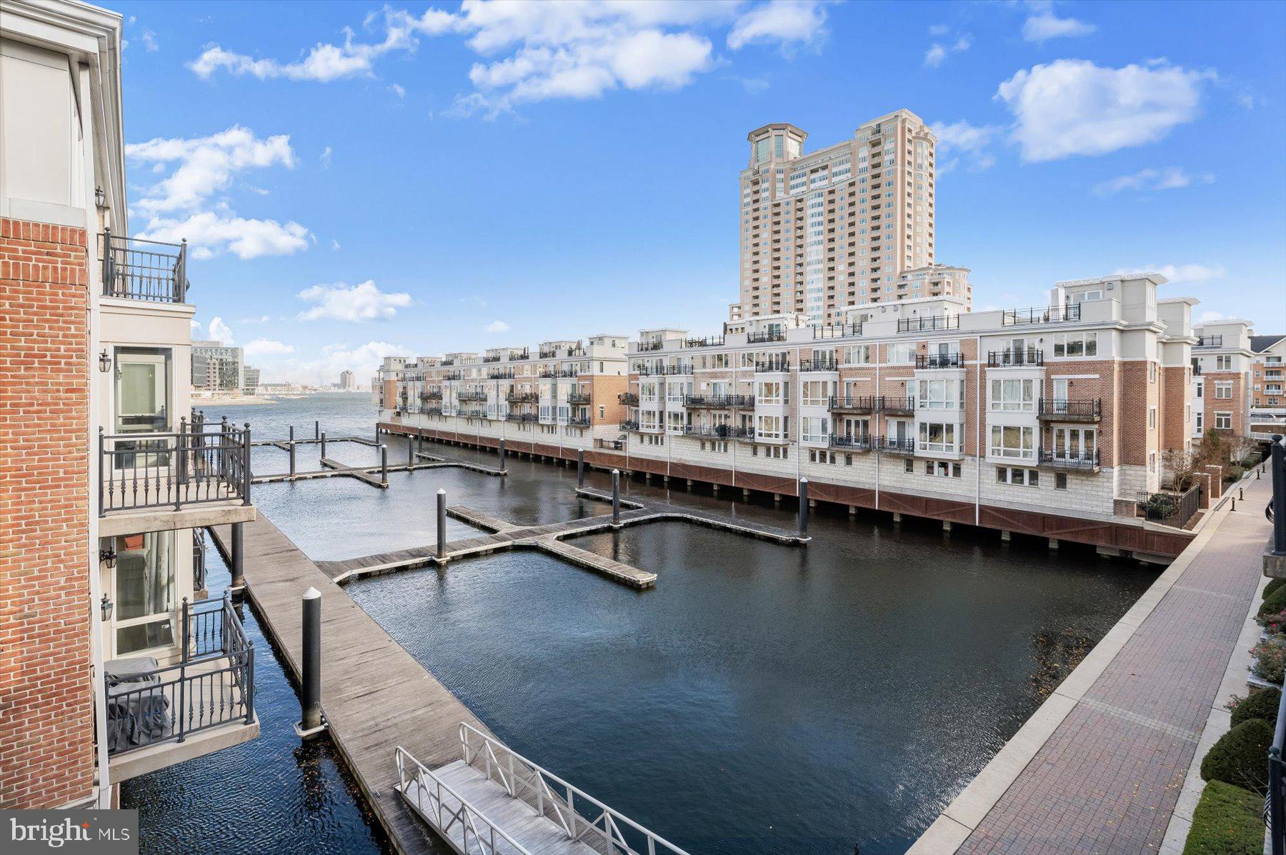 PIER HOMES AT HARBORVIEW - Residential