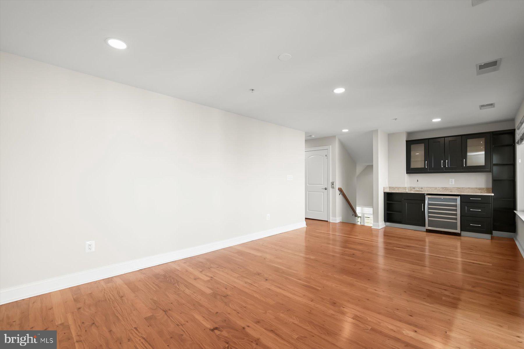 PIER HOMES AT HARBORVIEW - Residential