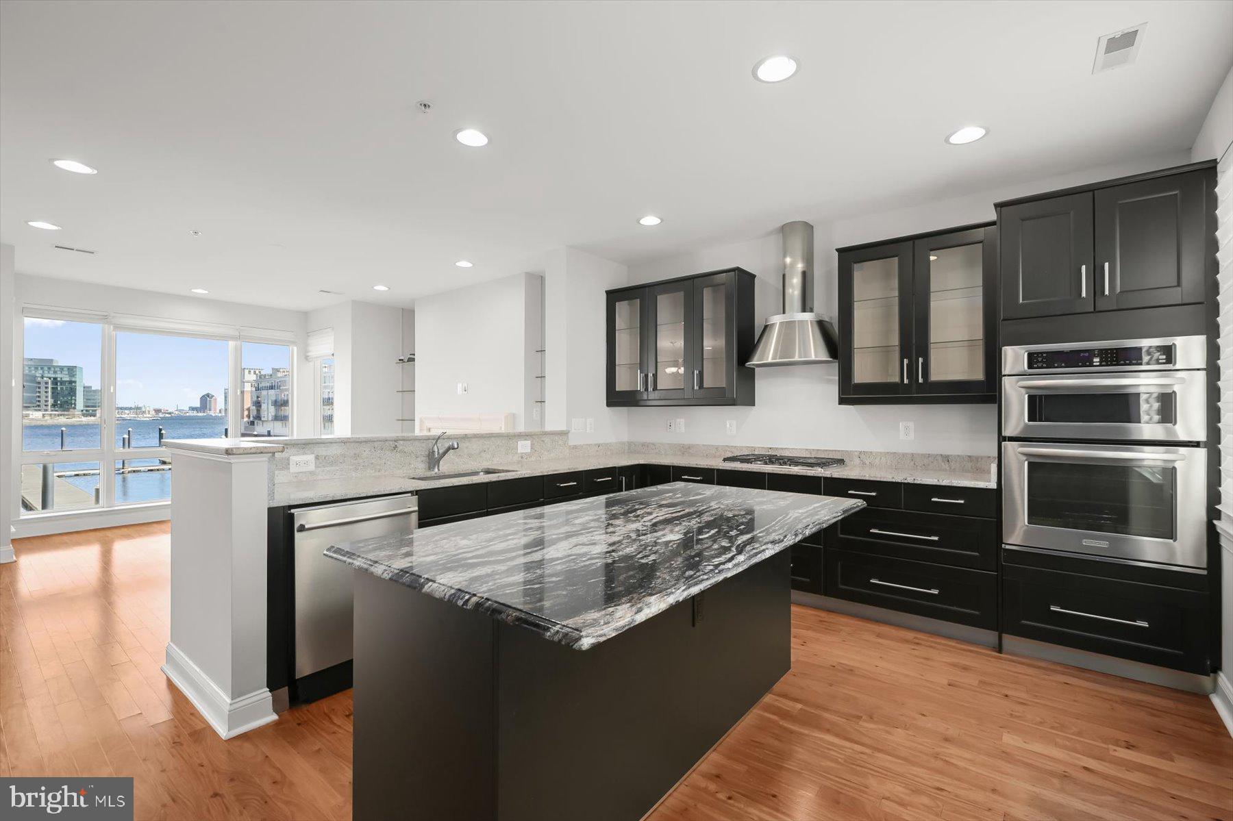 PIER HOMES AT HARBORVIEW - Residential