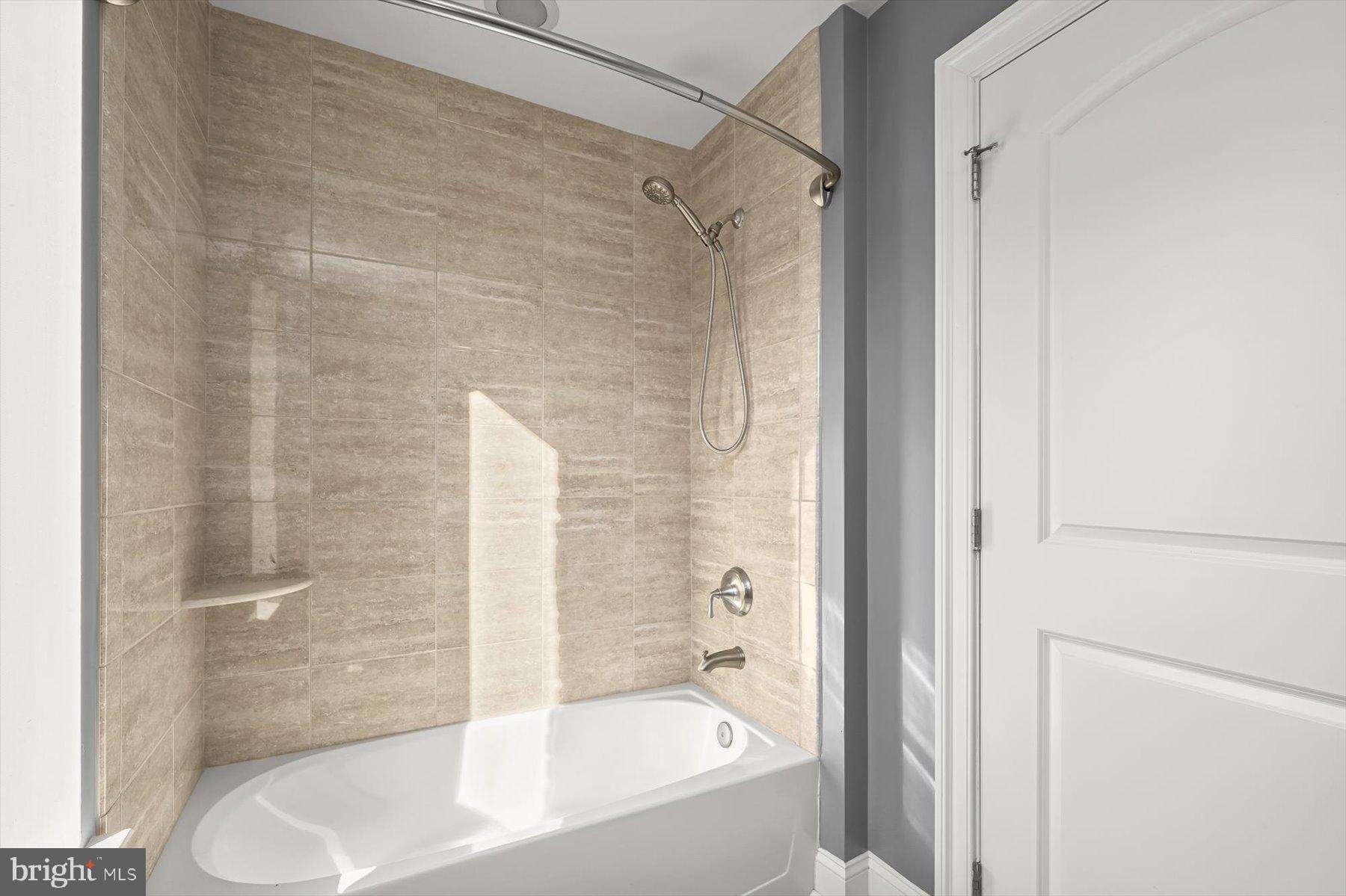 PIER HOMES AT HARBORVIEW - Residential