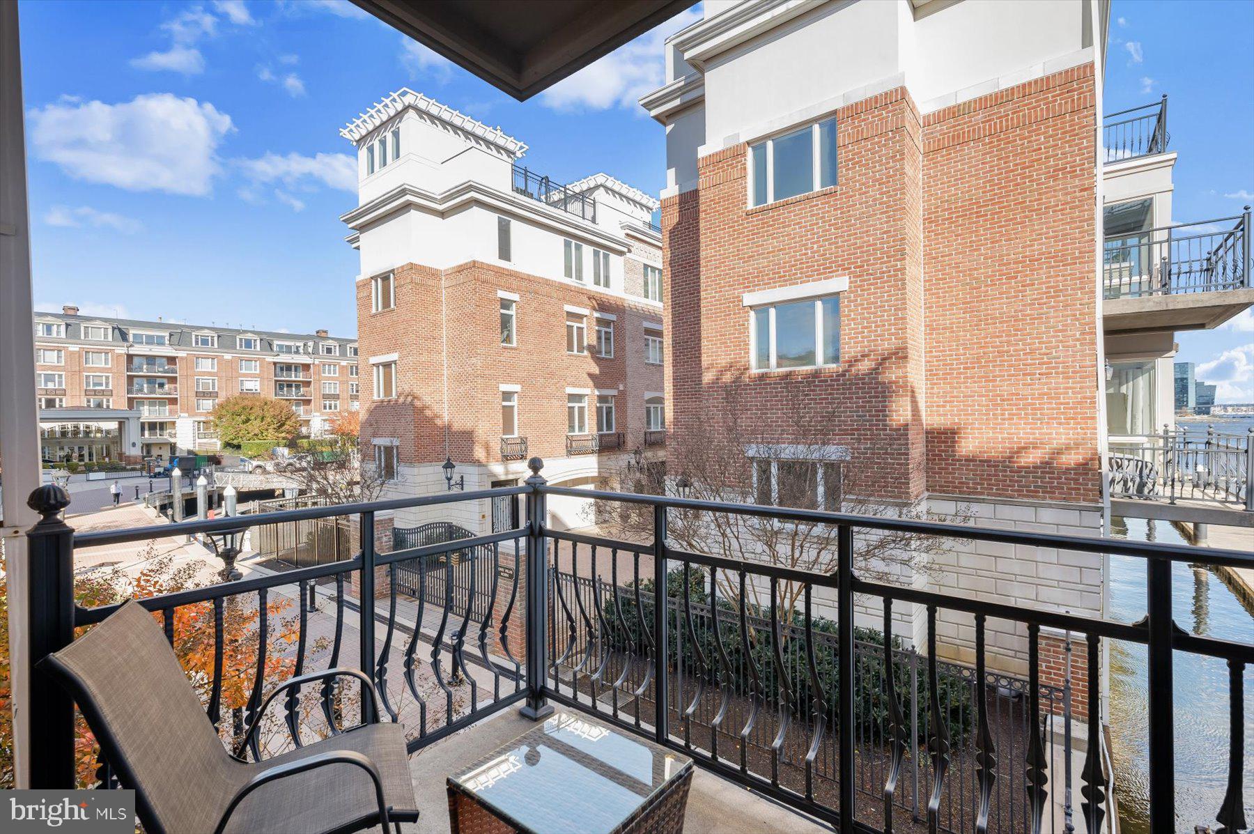 PIER HOMES AT HARBORVIEW - Residential