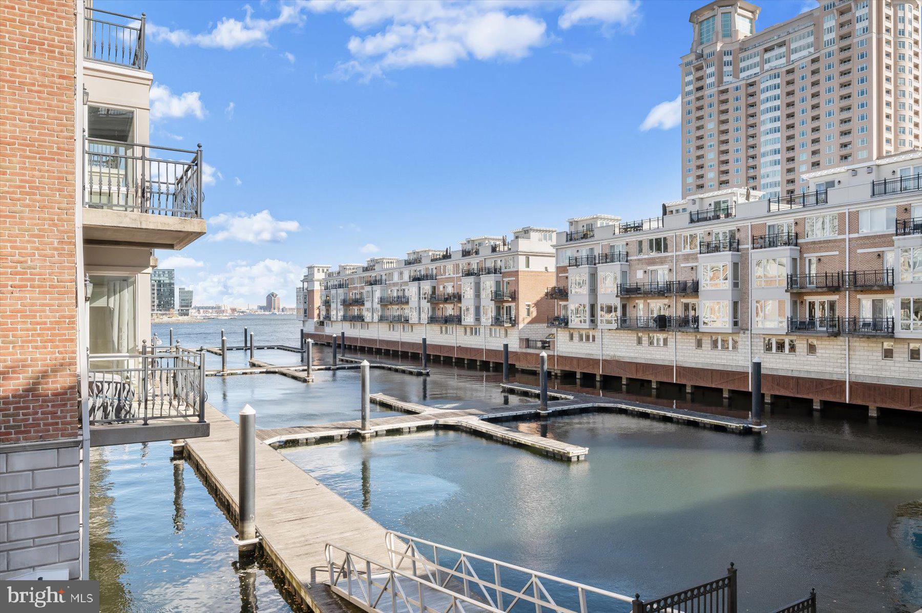 PIER HOMES AT HARBORVIEW - Residential