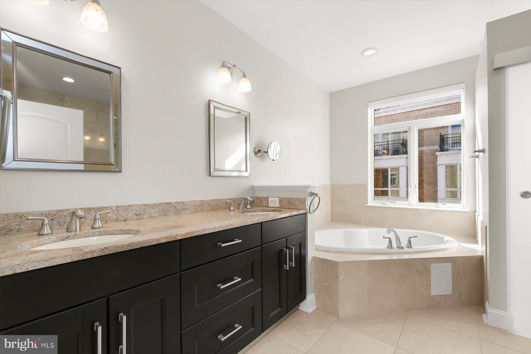 PIER HOMES AT HARBORVIEW - Residential