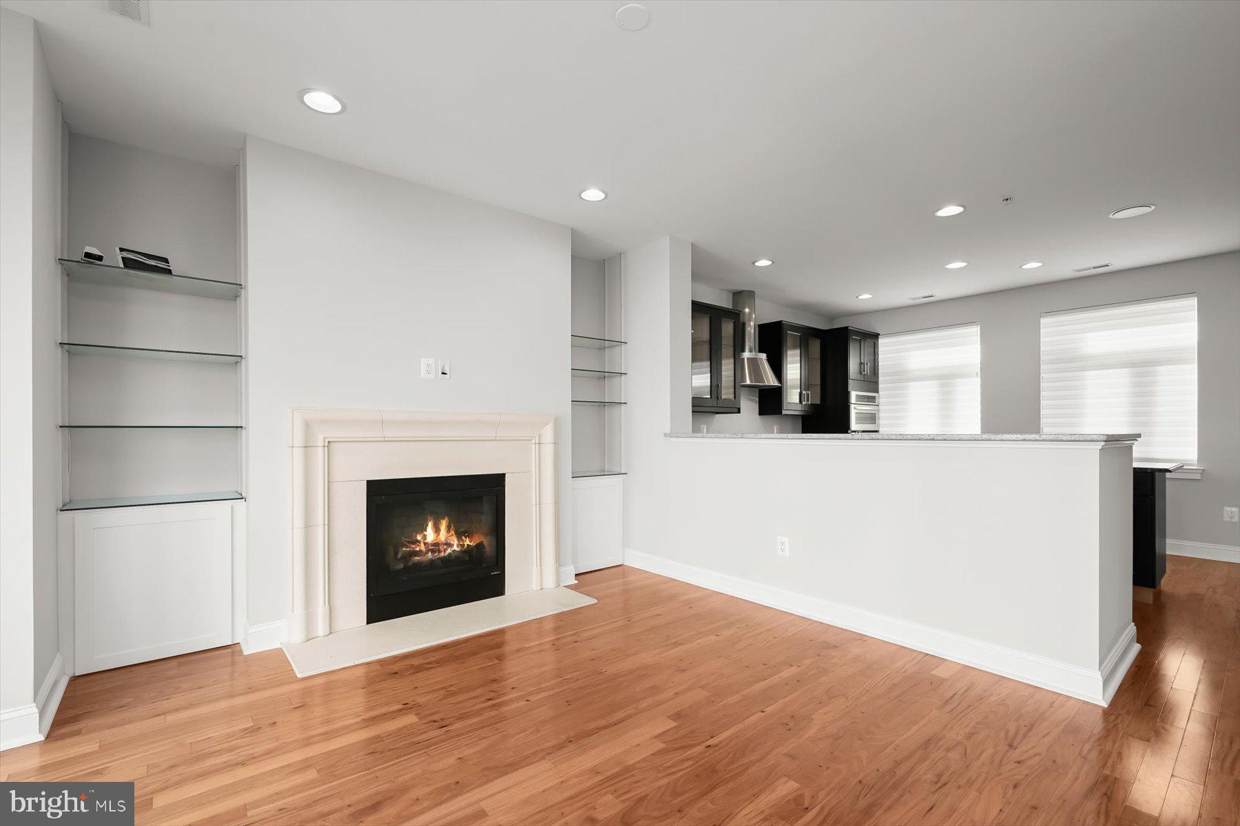 PIER HOMES AT HARBORVIEW - Residential