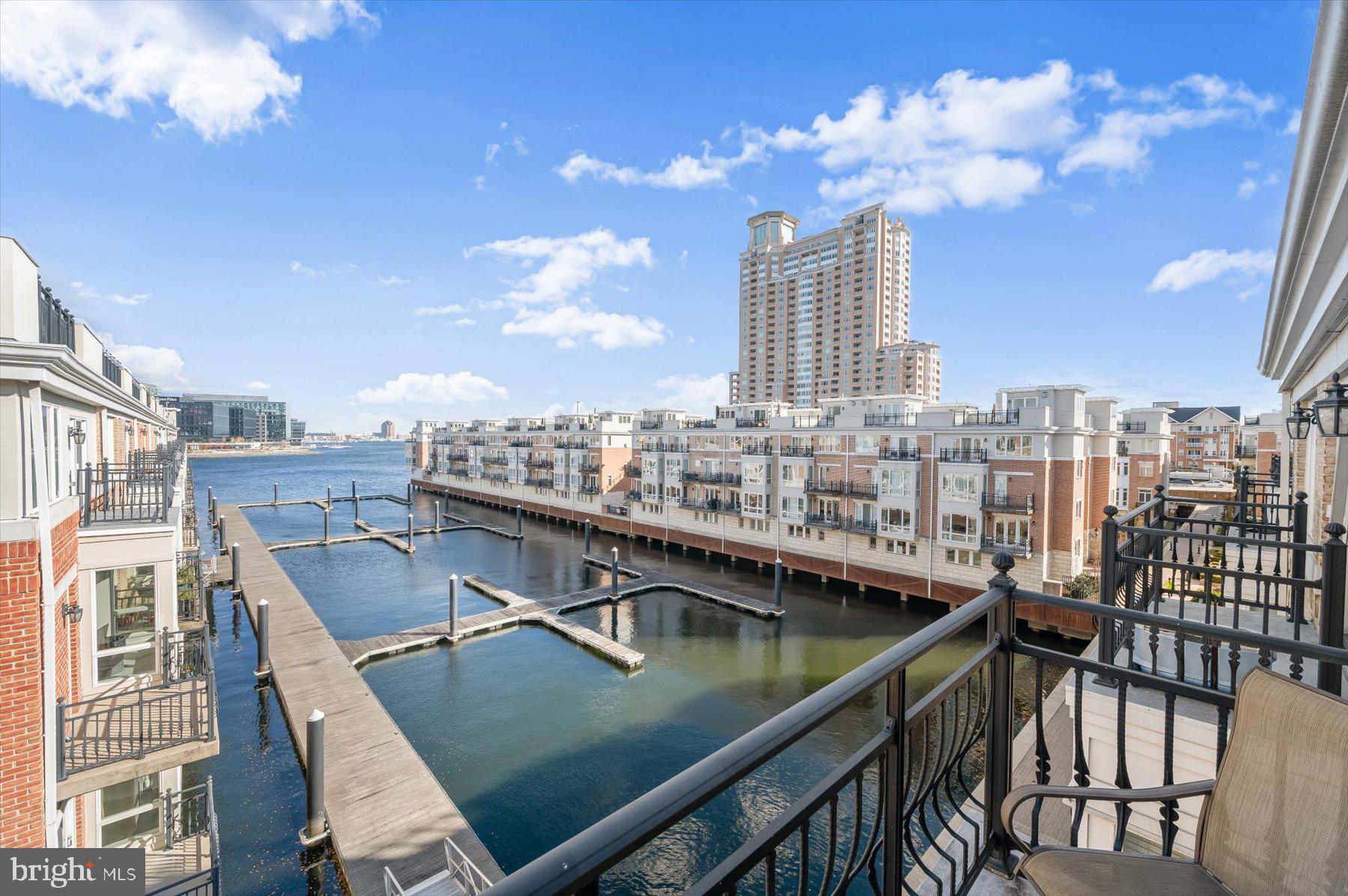 PIER HOMES AT HARBORVIEW - Residential