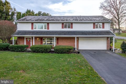 2210 BERKSHIRE ROAD LANCASTER PA 17603