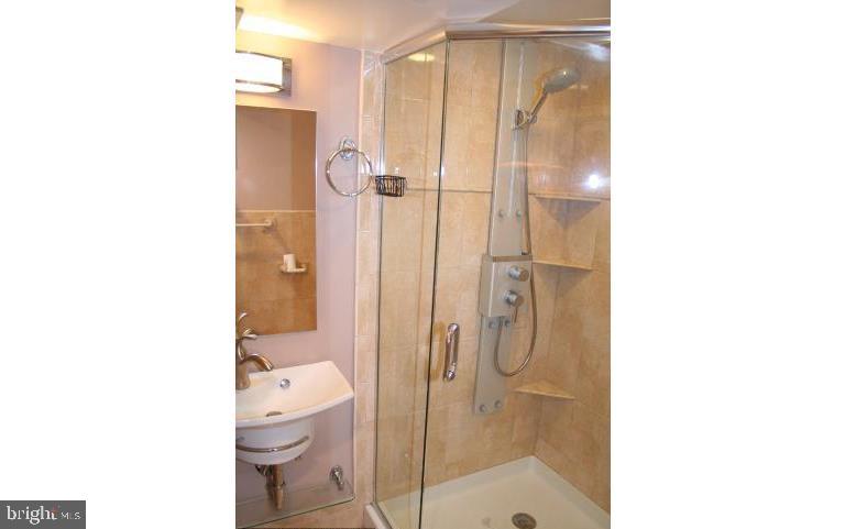 CAVALIER HOMES - Residential Lease