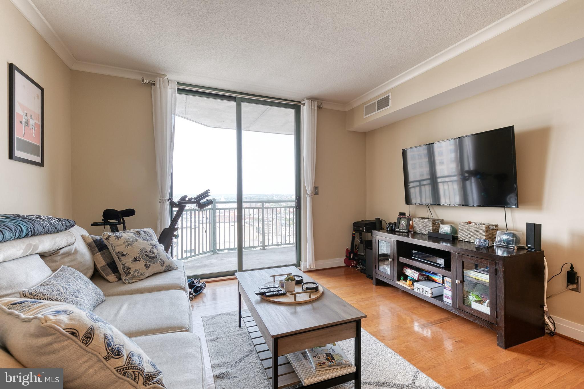 INNER HARBOR - Residential Lease