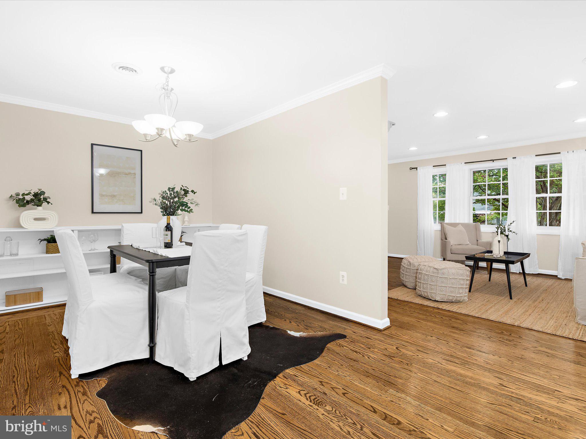 COUNTRY CLUB ESTATES - Residential