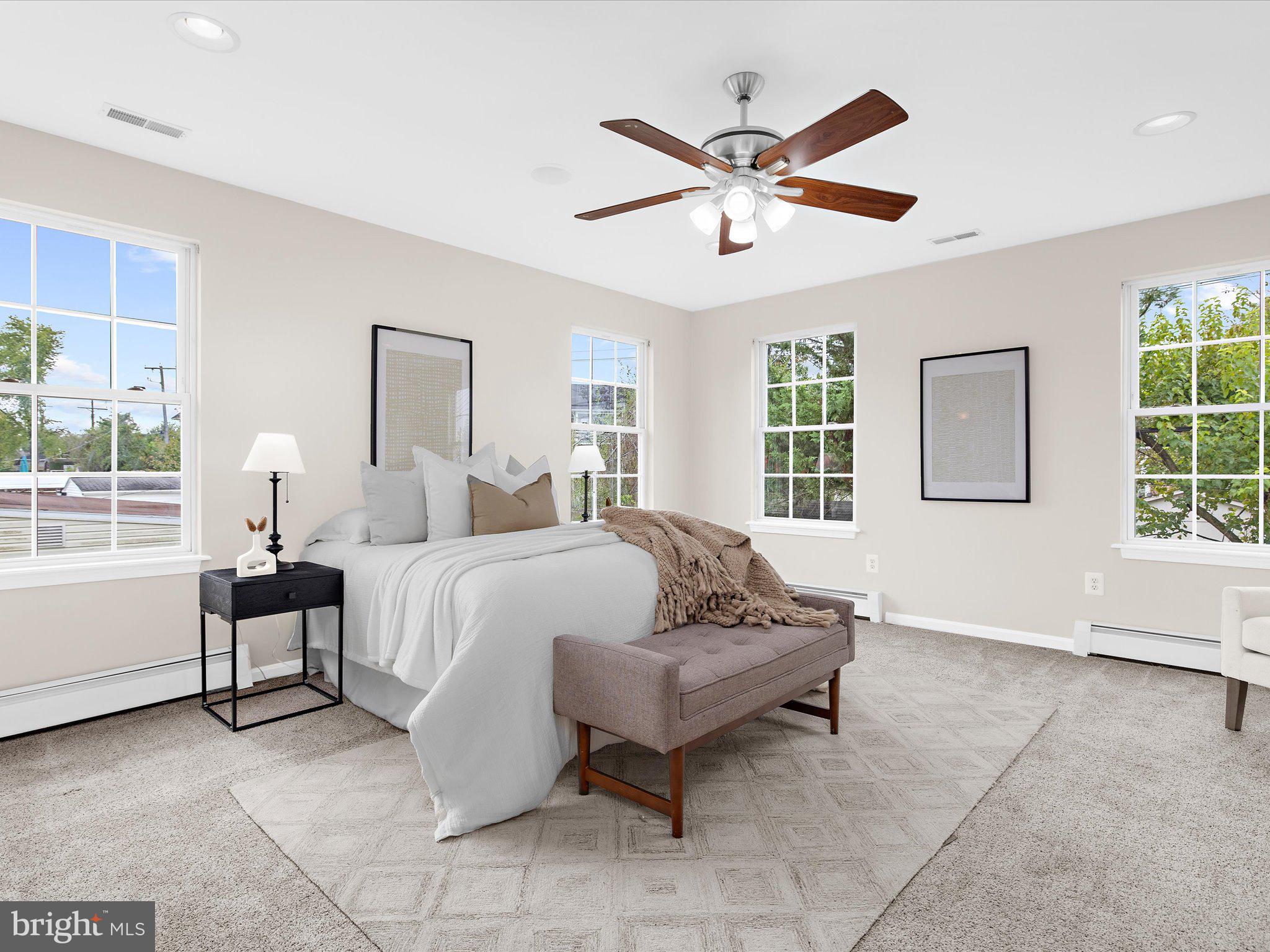 COUNTRY CLUB ESTATES - Residential