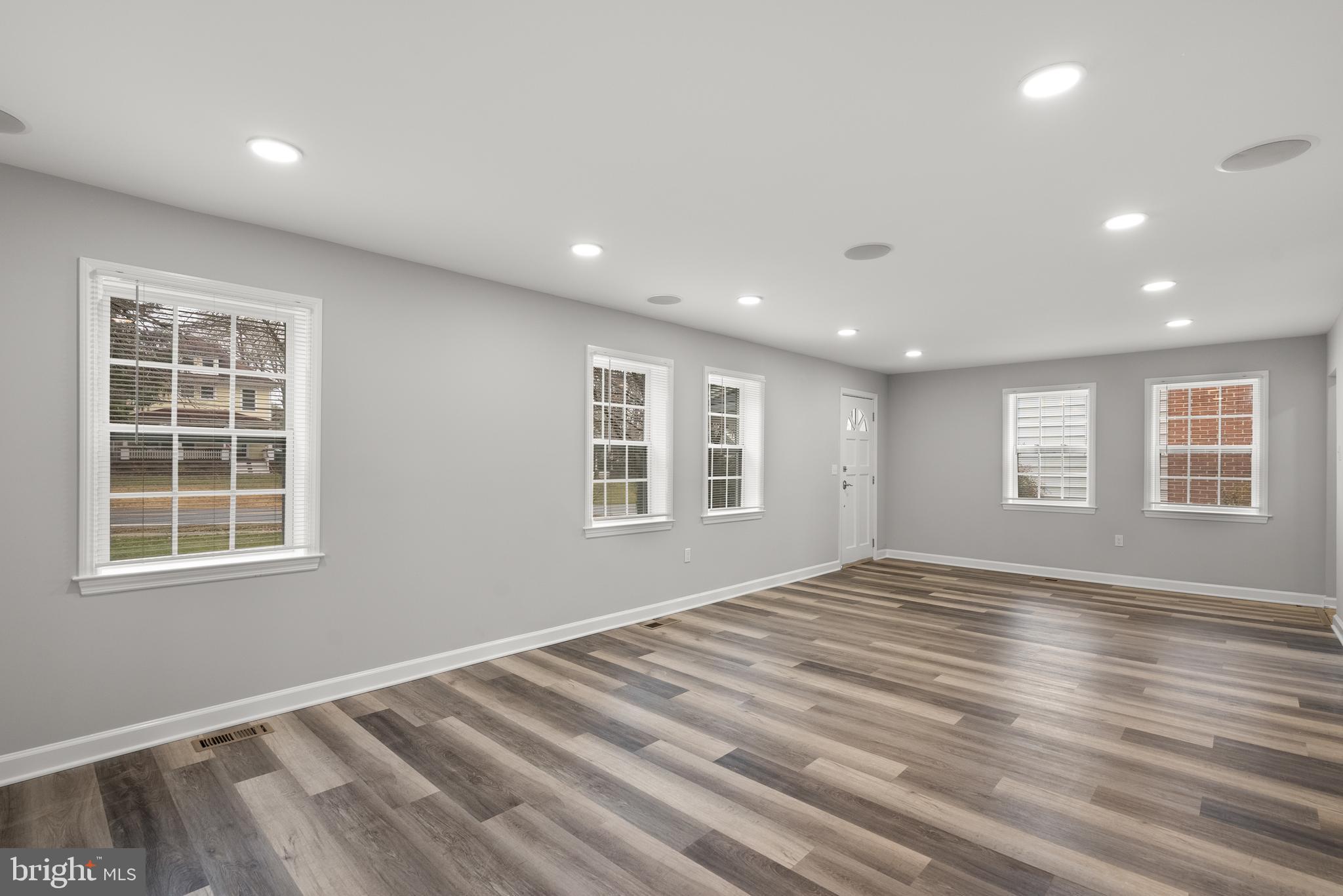 201 WASHINGTON GROVE LANE