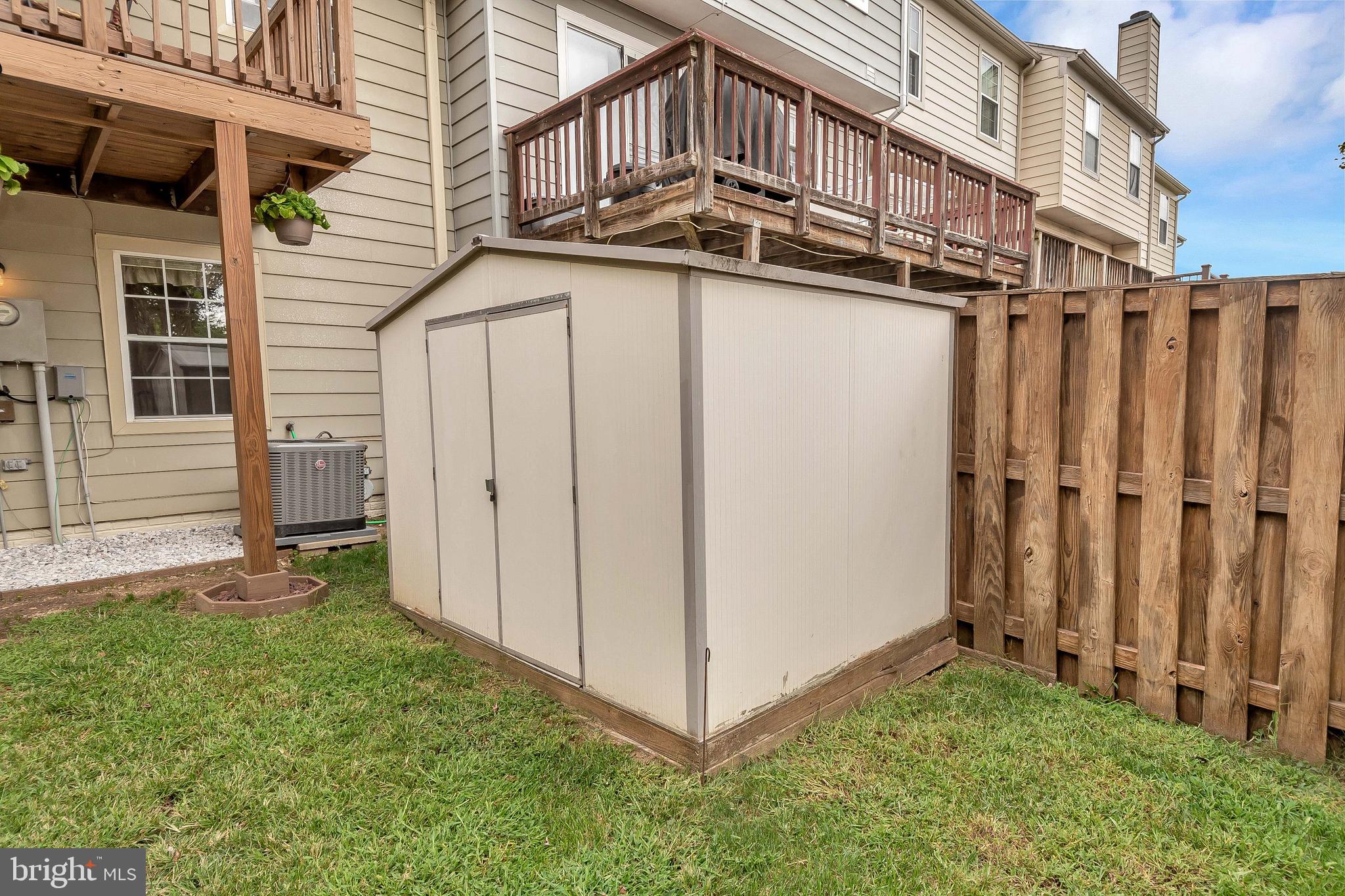 RIDGEFIELD VILLAGE - Residential